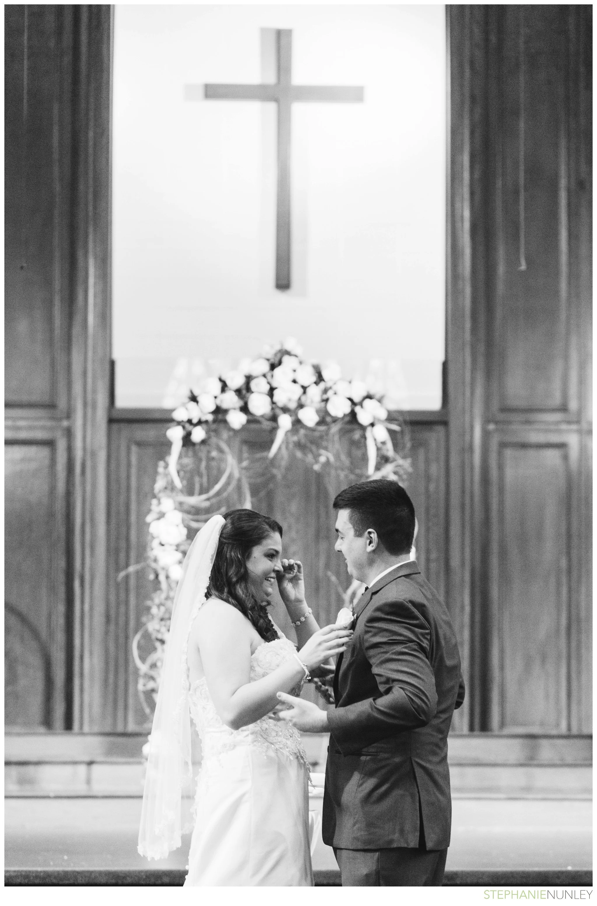 peach-and-navy-wedding-photos-011