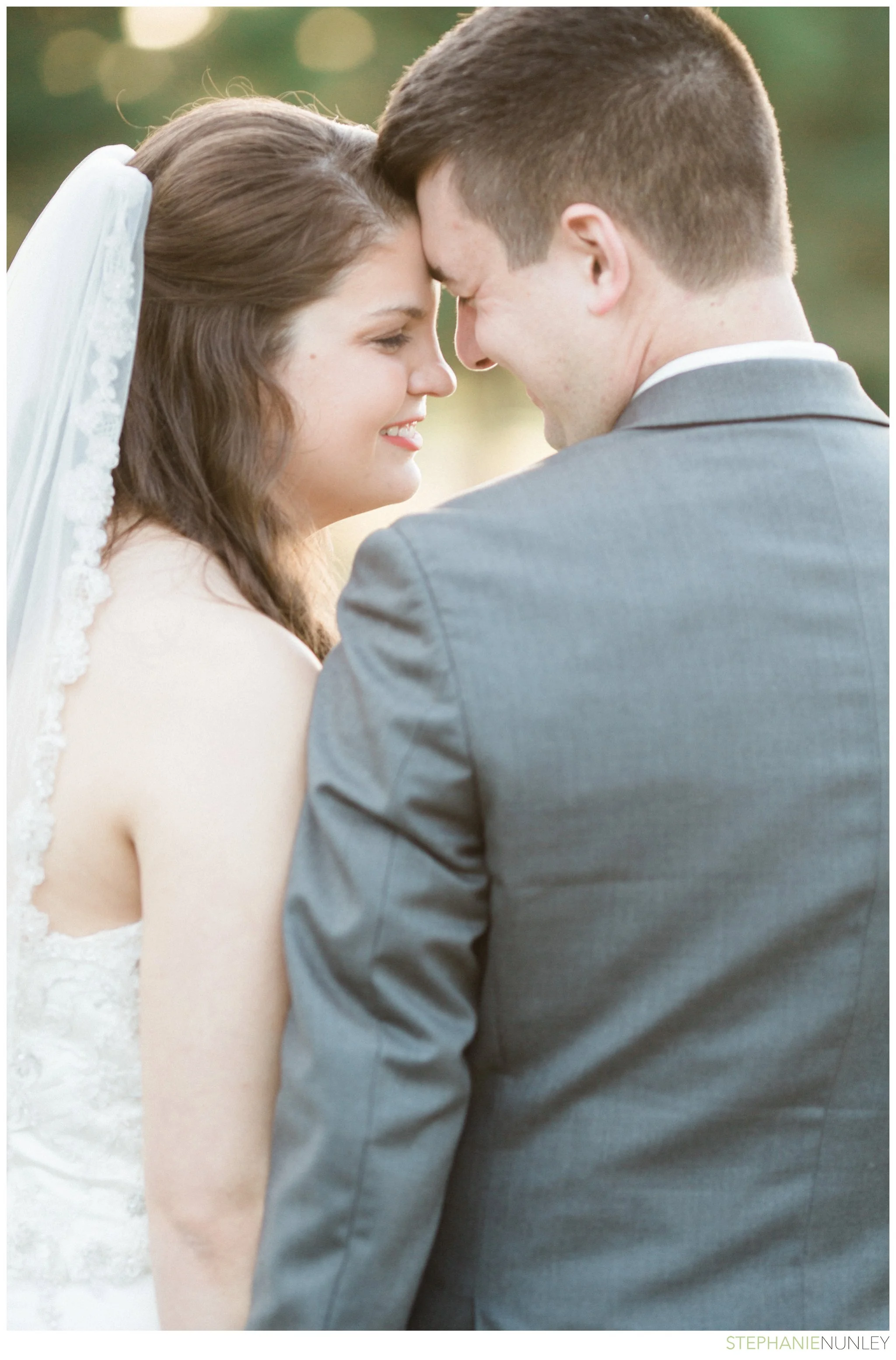 peach-and-navy-wedding-photos-032