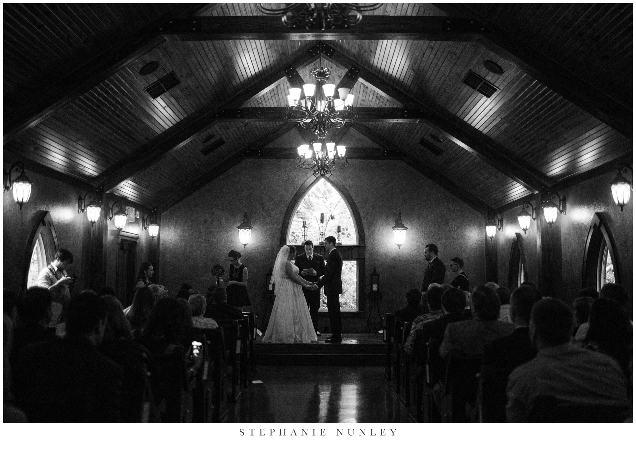 st-anthonys-chapel-on-the-creek-wedding-photos-0014.jpg