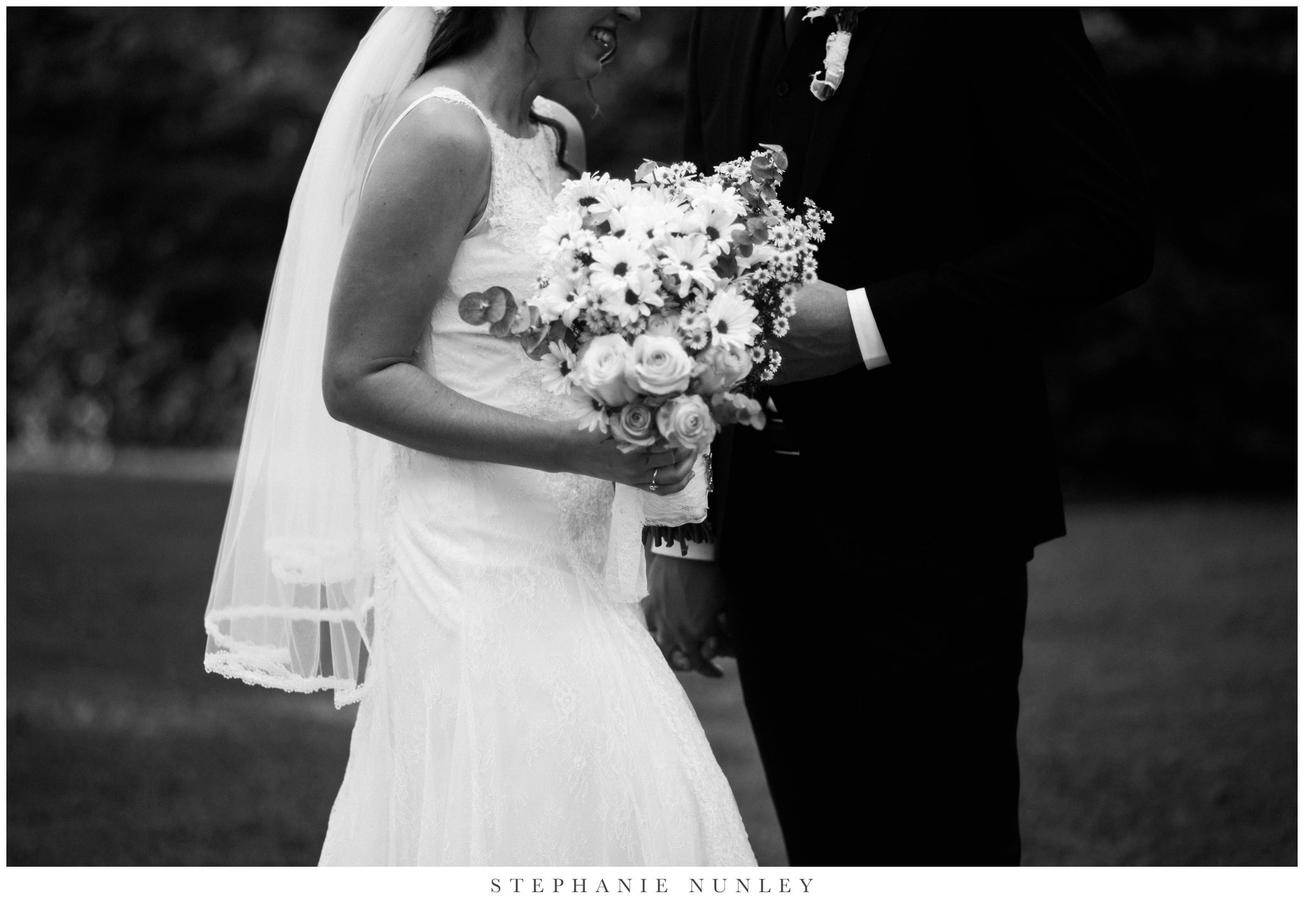 classic-elegant-backyard-wedding-photos-0031.jpg