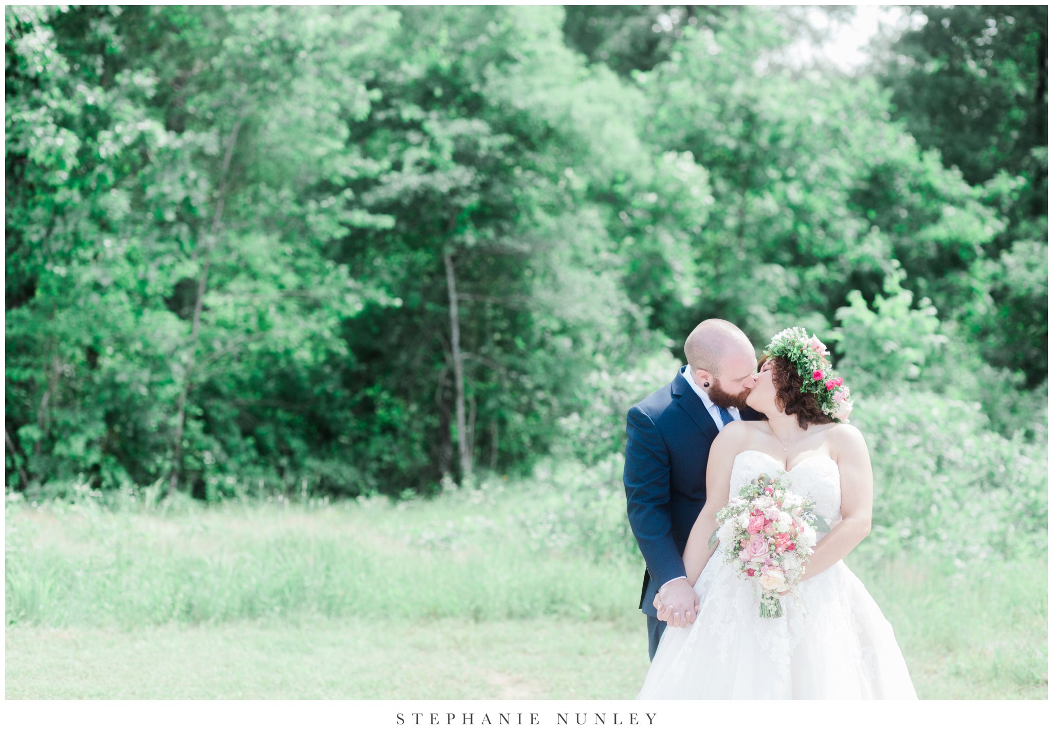 romantic-outdoor-wedding-with-flower-crown-0044.jpg