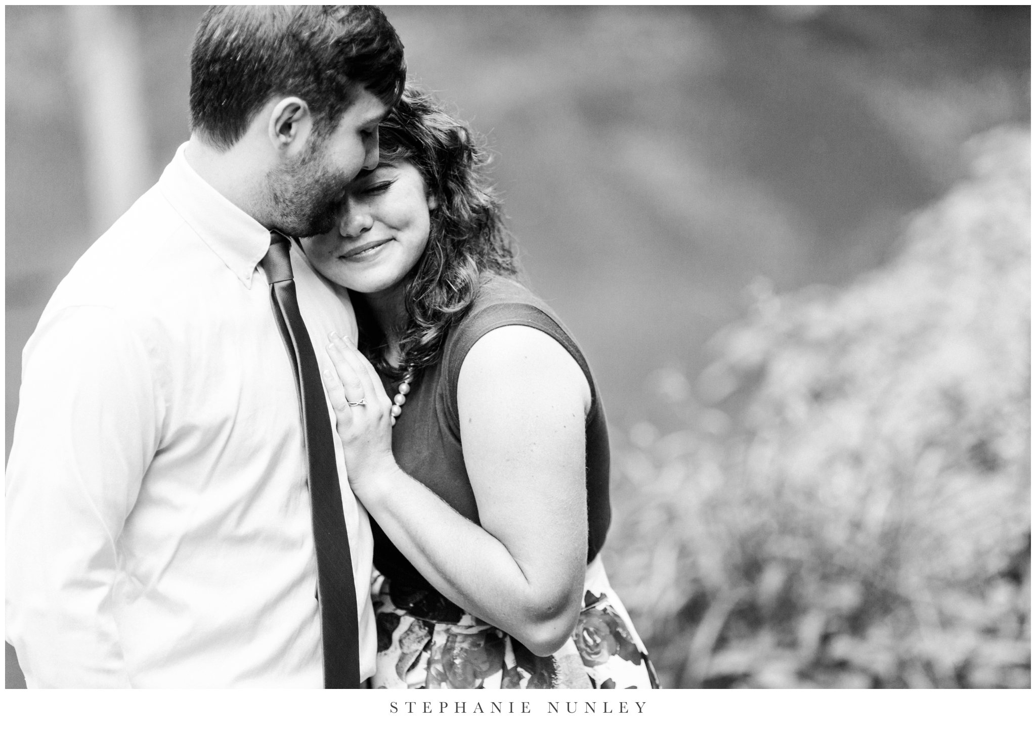sunny-spring-northwest-arkansas-engagement-photos-0022.jpg