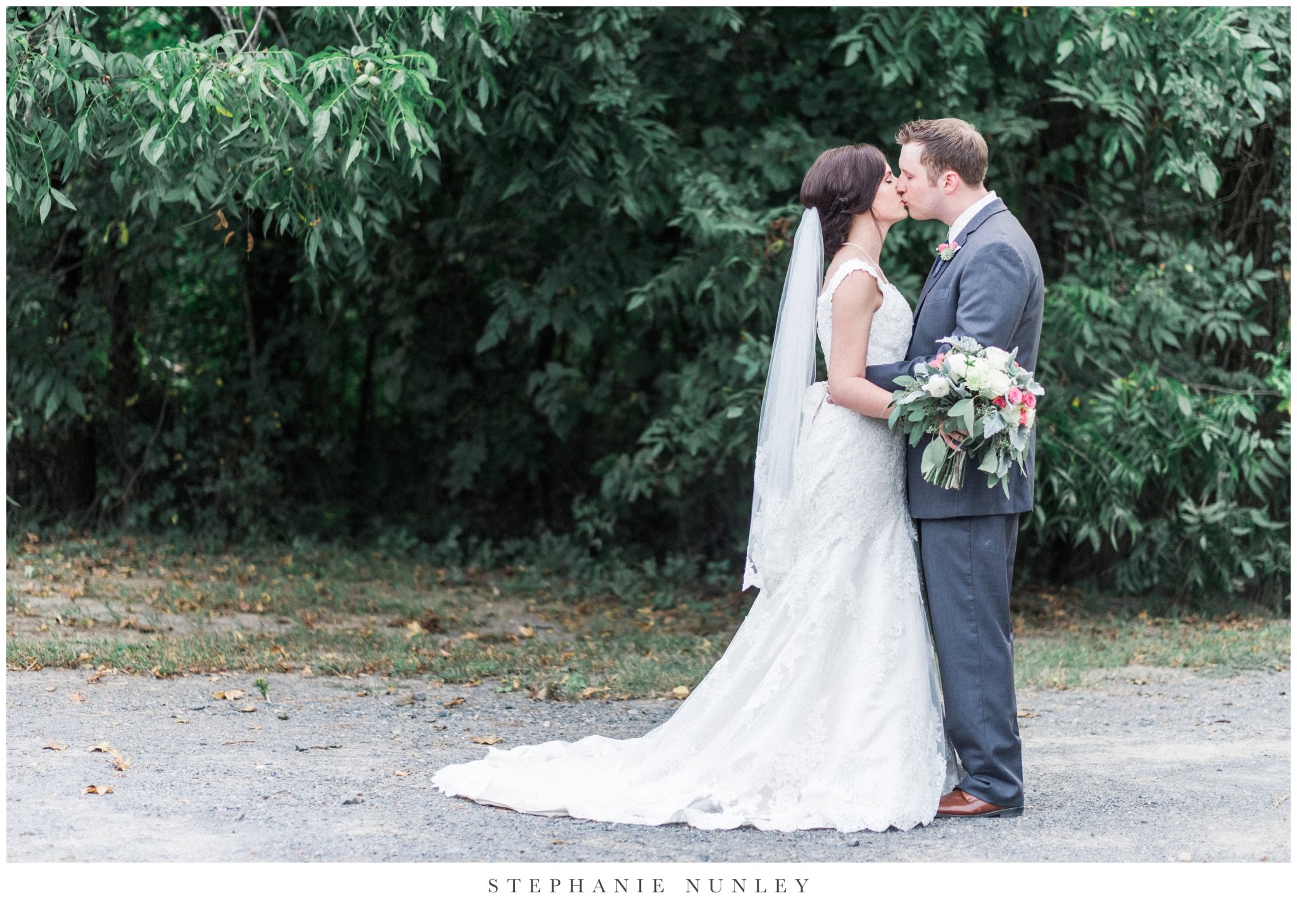 arkansas-outdoor-film-inspired-wedding-0068.jpg