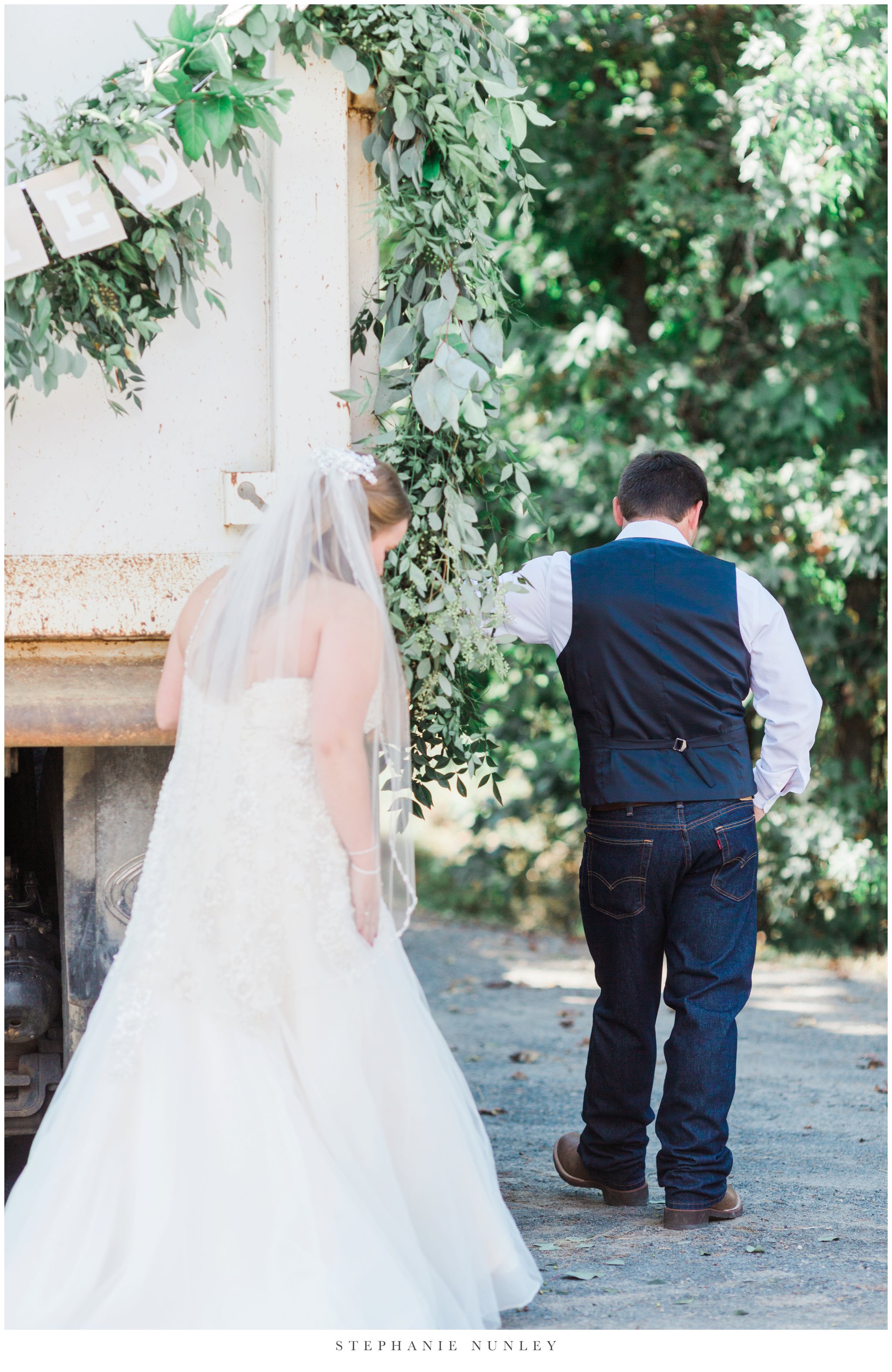 blue-and-blush-arkansas-wedding-0016.jpg
