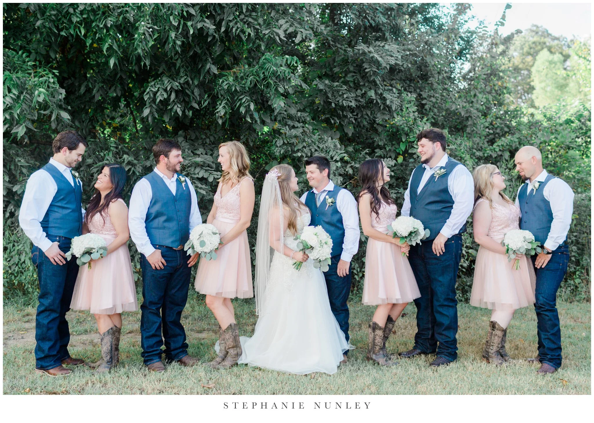 blue-and-blush-arkansas-wedding-0038.jpg
