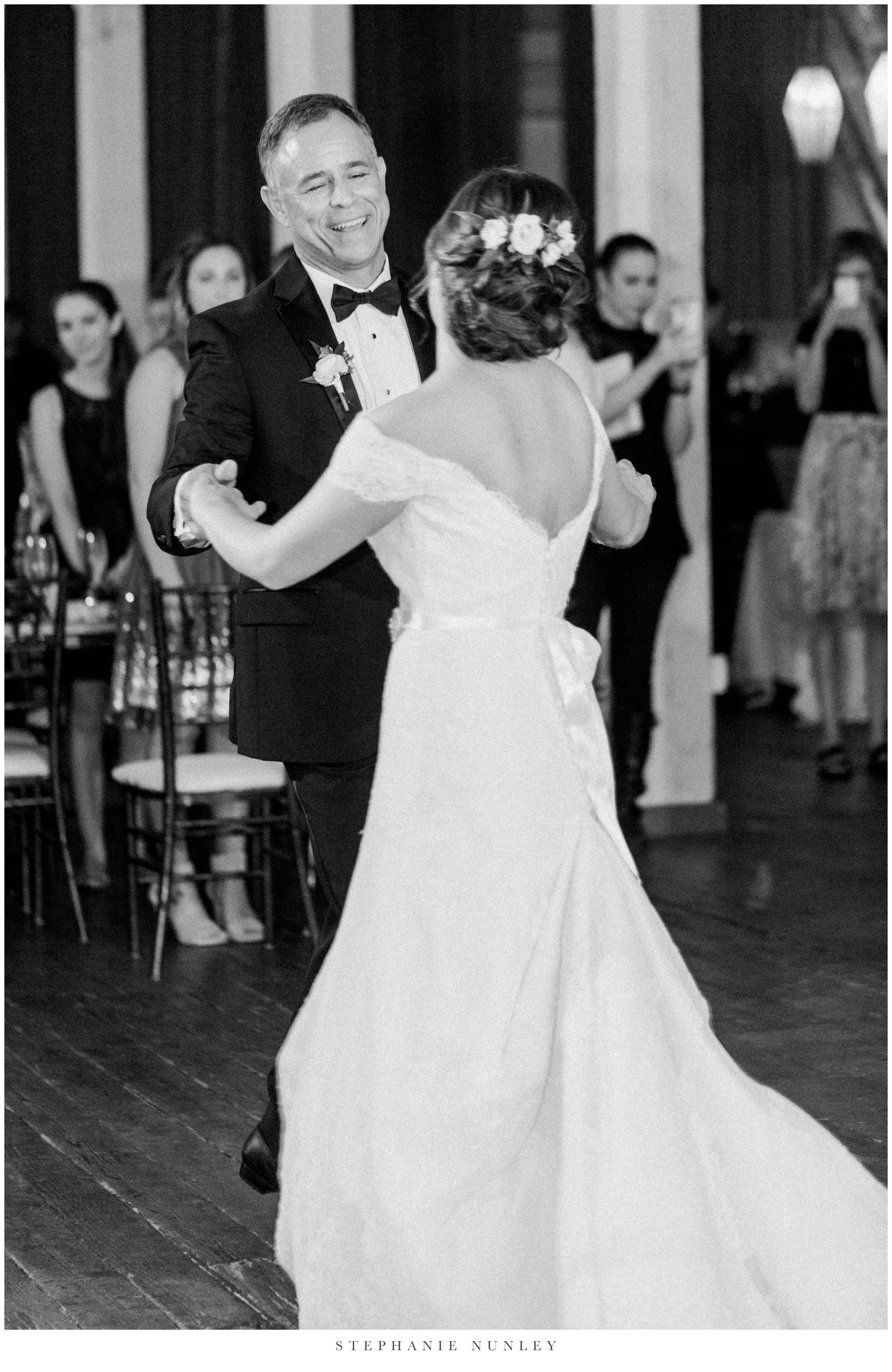 modern-romantic-arkansas-wedding-photos-0079.jpg