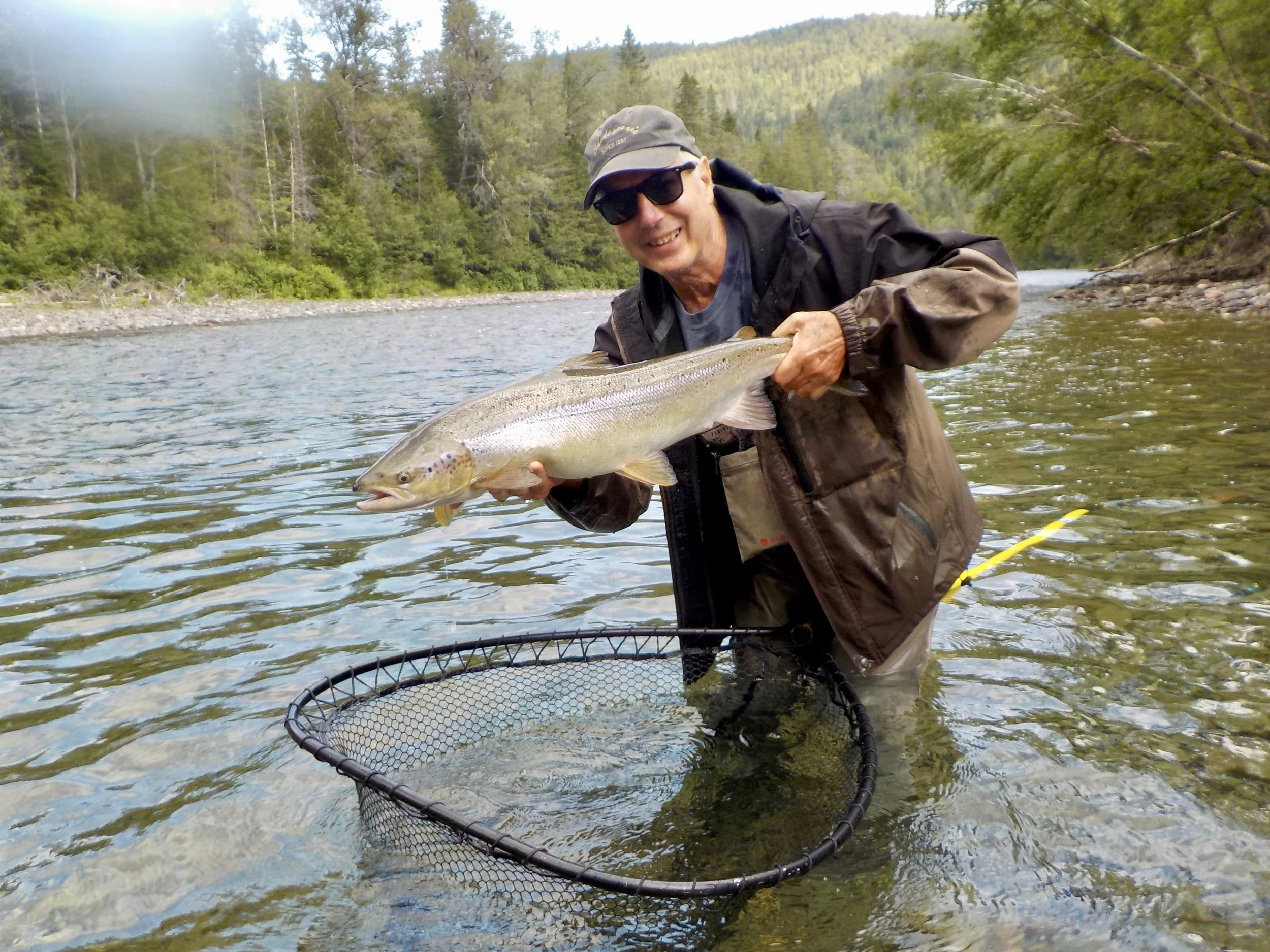 We had the please of welcoming Christopher Crum for the first time this year at Camp Bonaventure! Here he is releasing a beautiful salmon back into the Petite Cascapedia.