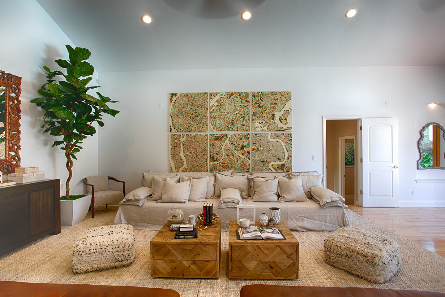 Livingroom-CCouch.jpg