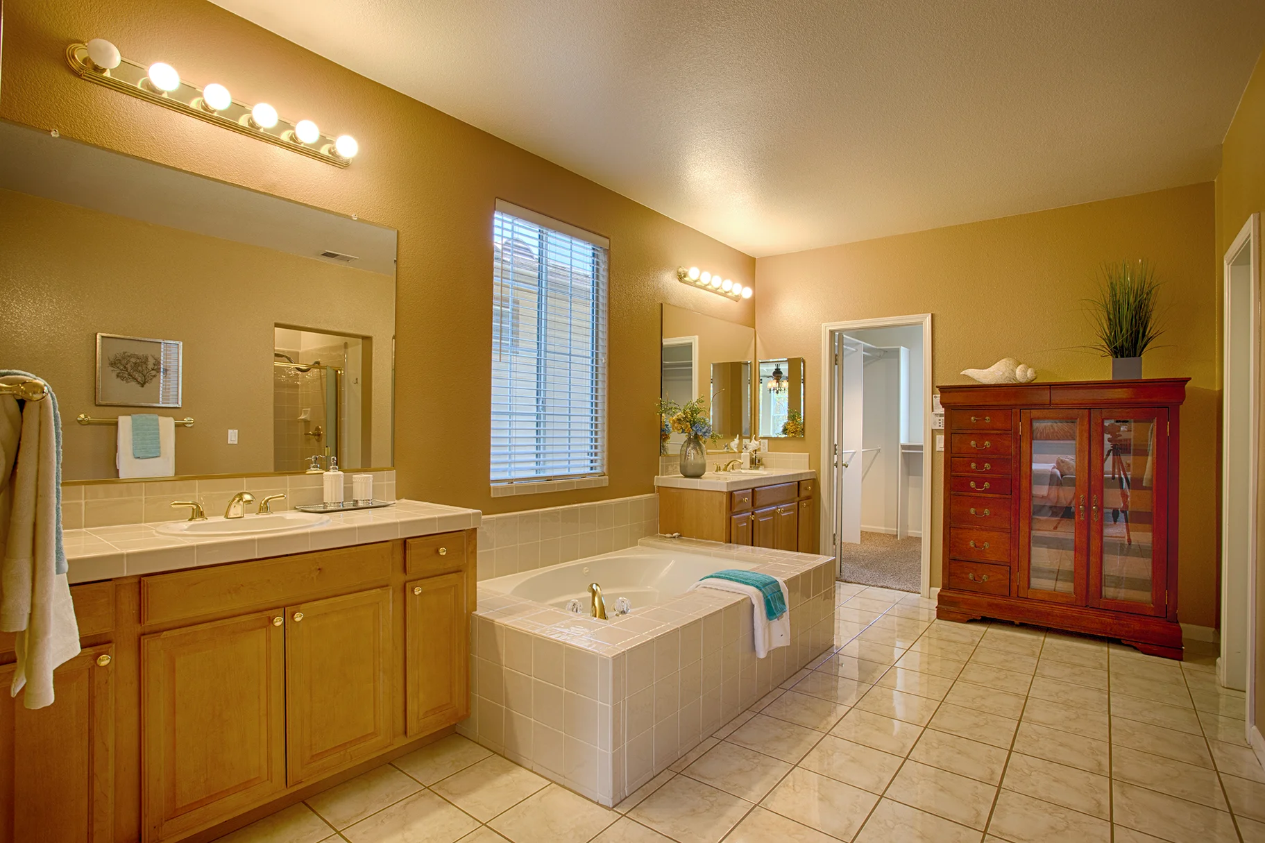 Bath-1J.jpg