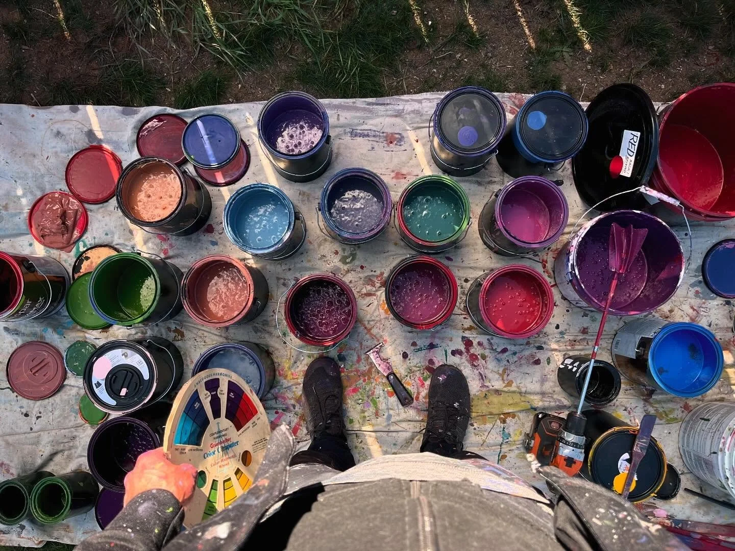 I&rsquo;m just getting started on another mural project for the town of @silverthornecolorado 🎨 ✨ 

This project is located along 3rd street between Brians Ave and Adams Ave in downtown Silverthorne, literally spanning the entire city block. The fen