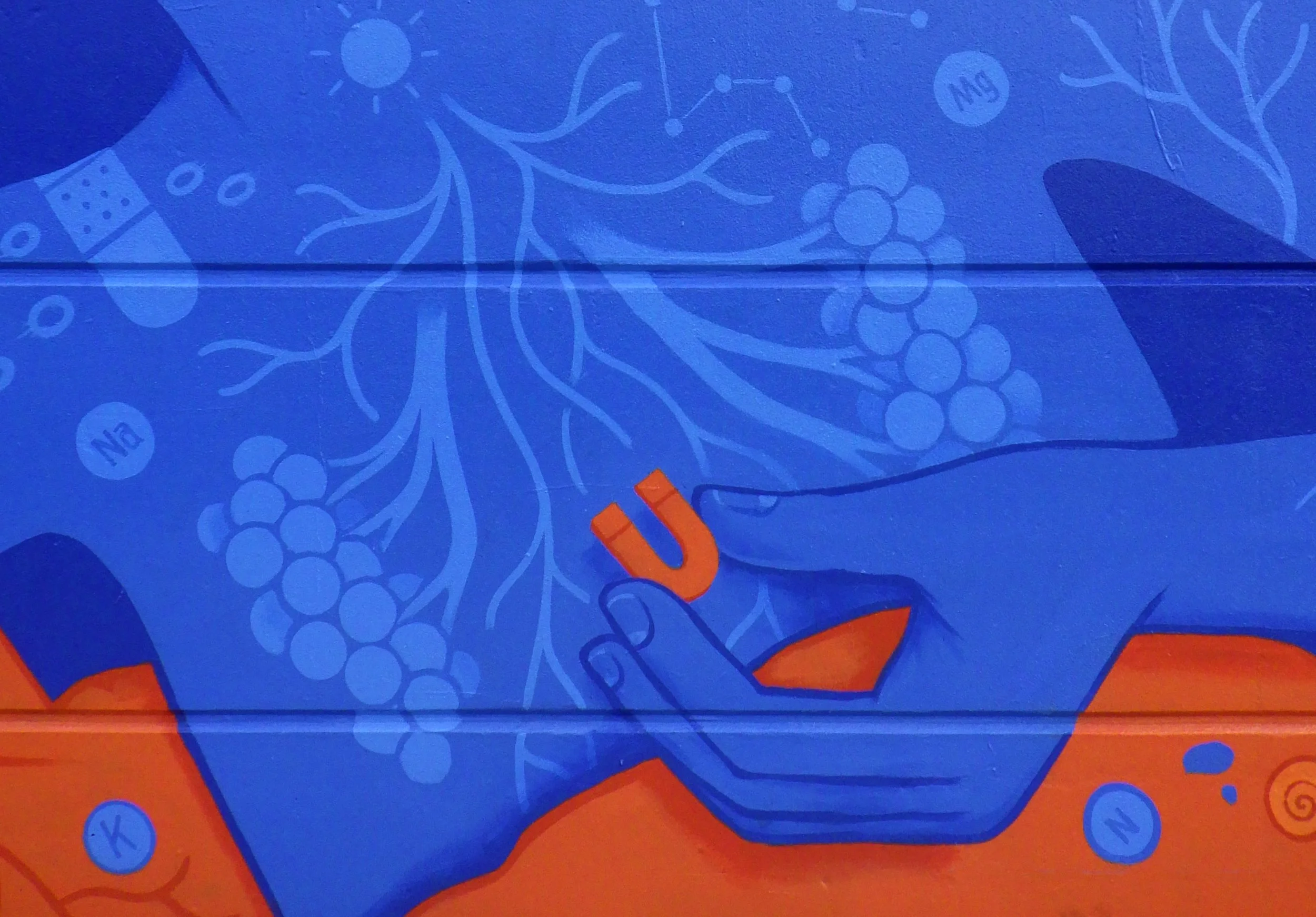 04_Girl_magnetic_detail.jpg