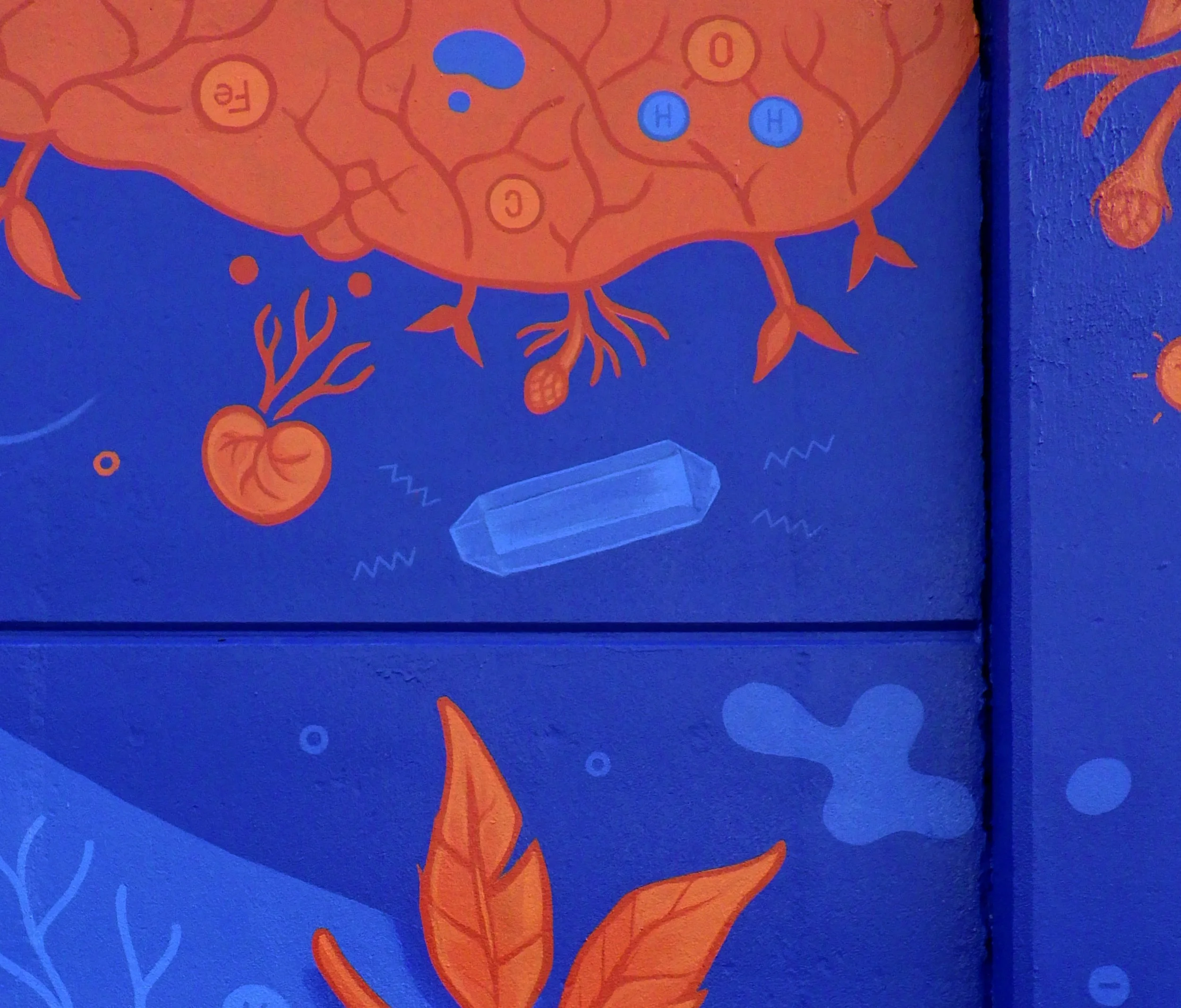 06_Girl_crystal-falling_detail.jpg