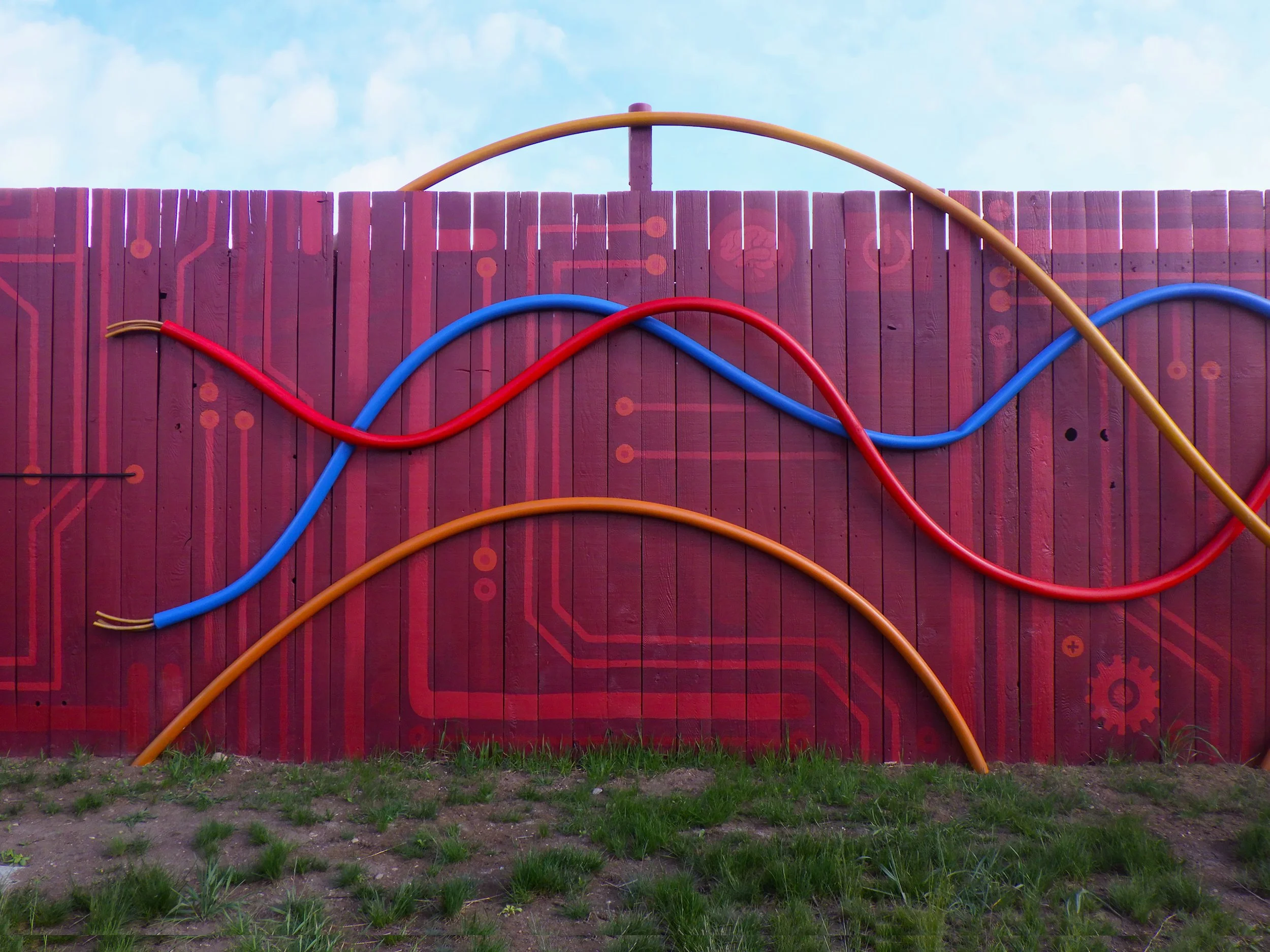 Cesen_Silverthorne-Fence_Red_08_1900px.jpg