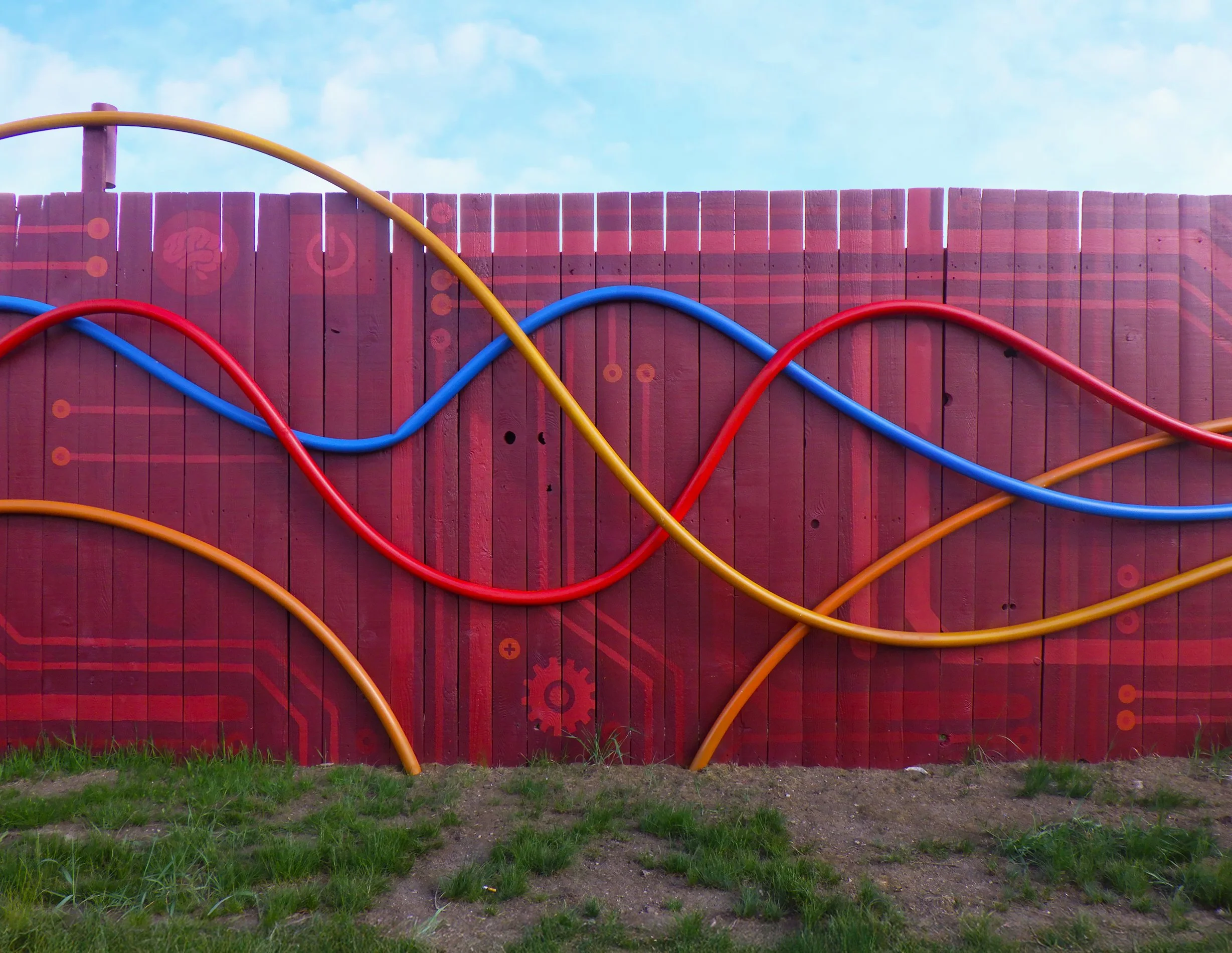 Cesen_Silverthorne-Fence_Red_09_1900px.jpg