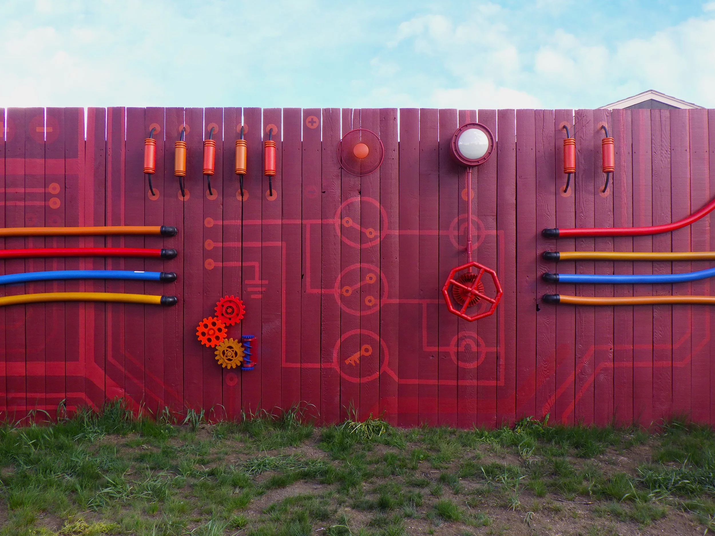 Cesen_Silverthorne-Fence_Red_11_1900px.jpg
