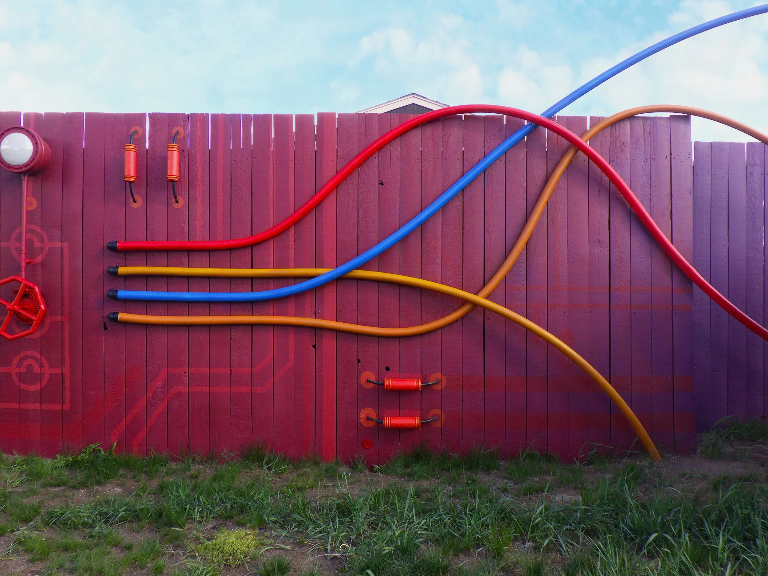 Cesen_Silverthorne-Fence_Red_12_1900px.jpg
