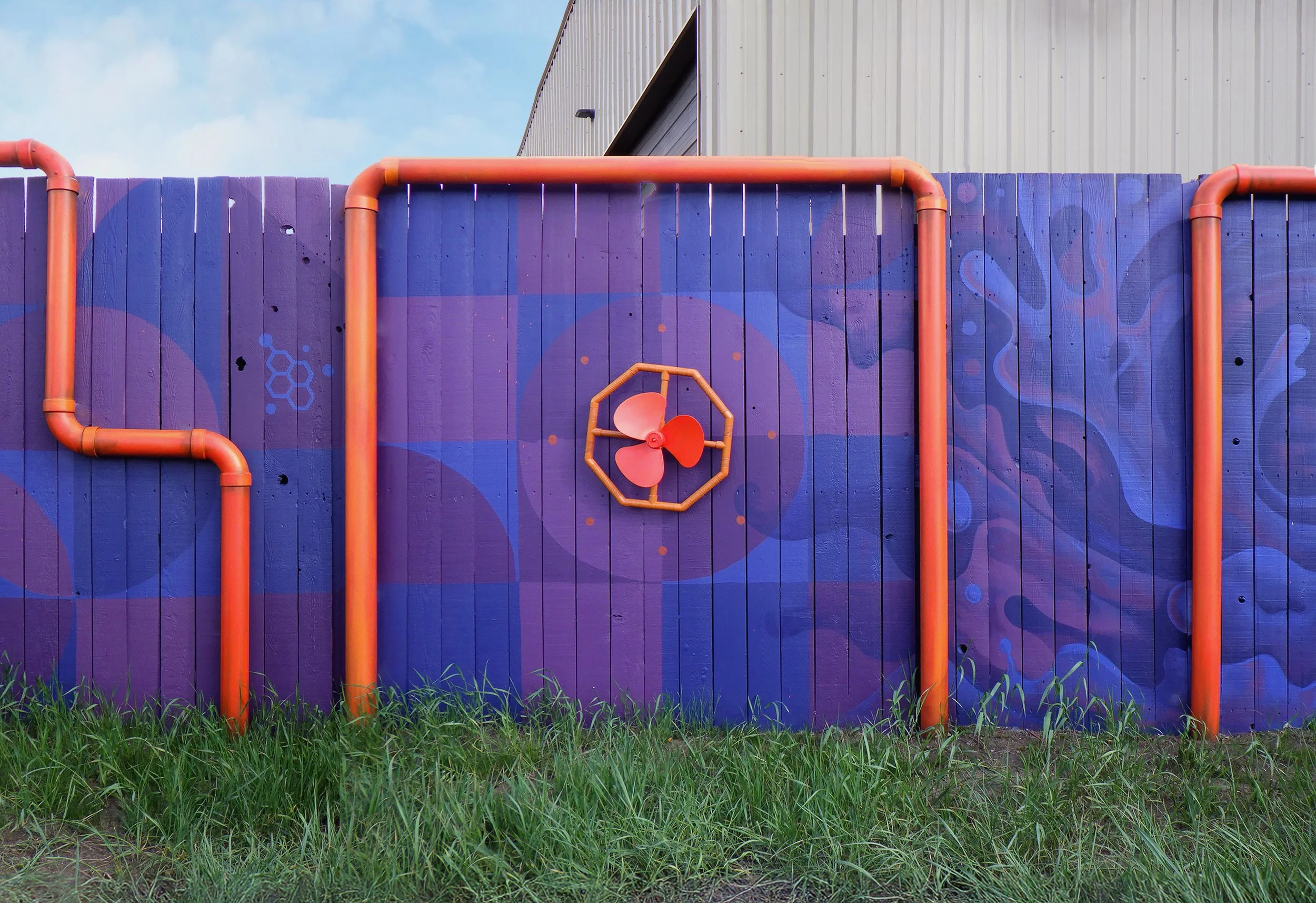 Cesen_Silverthorne-Fence_Red-Purple_25_1900px.jpg