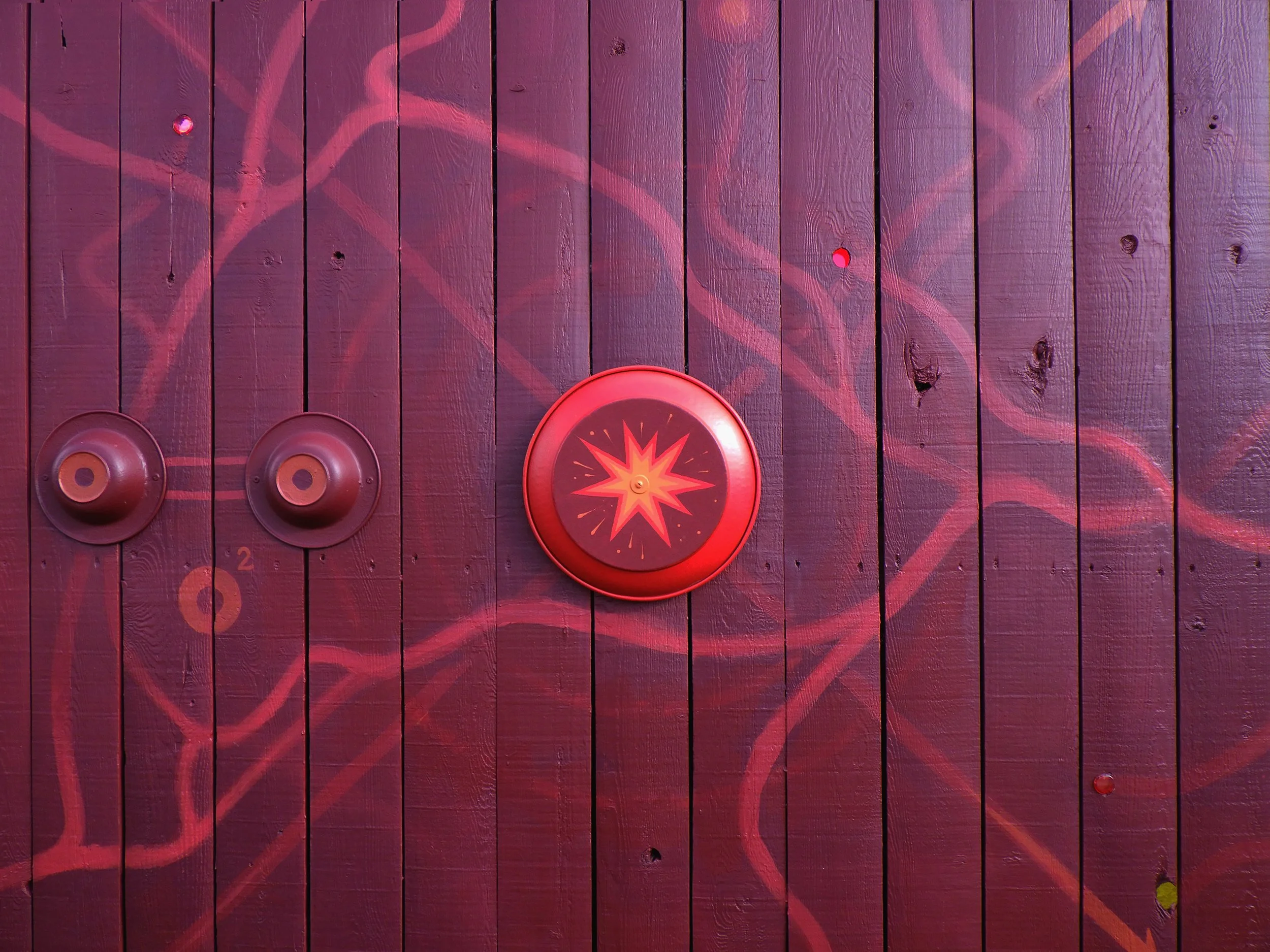 Red_Energy-Burst_detail_1900px.jpg