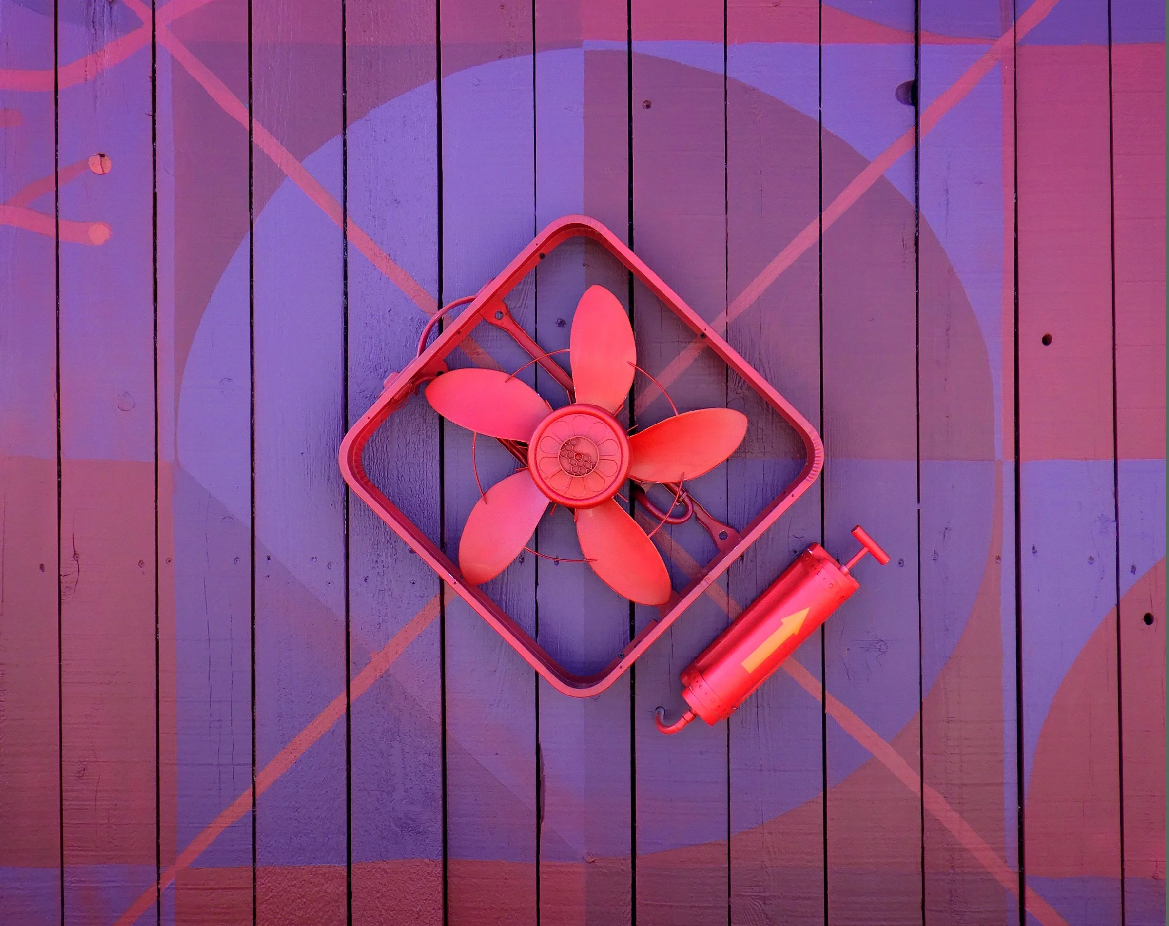 Red-Fan_detail_1900px.jpg
