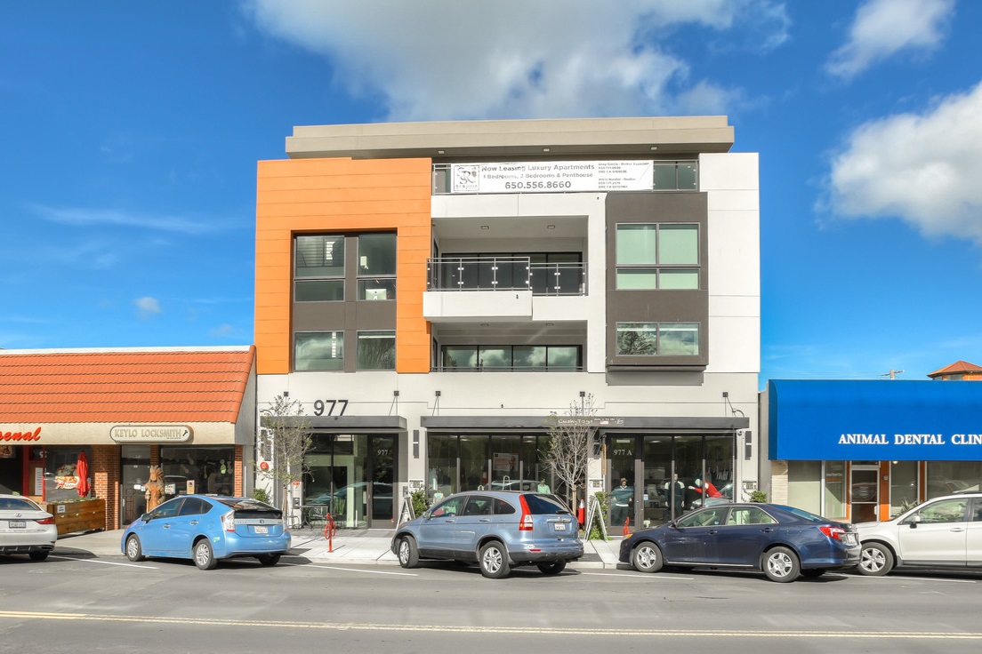 977 Laurel Street Apartments