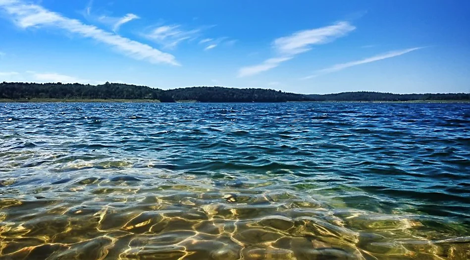 Pontiac_Cove_Marina_and_Lake_Harbour_Resort_and_Campground_on_Bull_Shoals_Lake.jpg