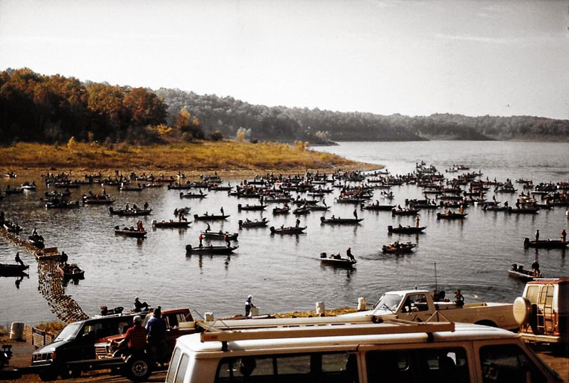 Pontiac_Boat_Dock__now_Pontiac_Cove_Marina_on_Bull_Shoals_Lake.jpg