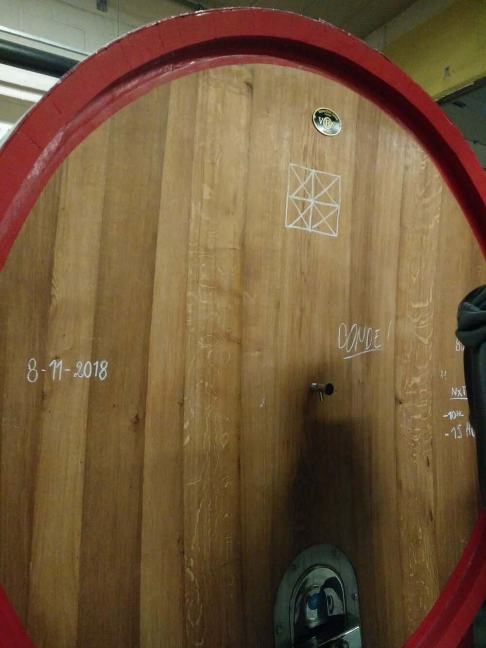  A barrel with Lindemann’s beer 