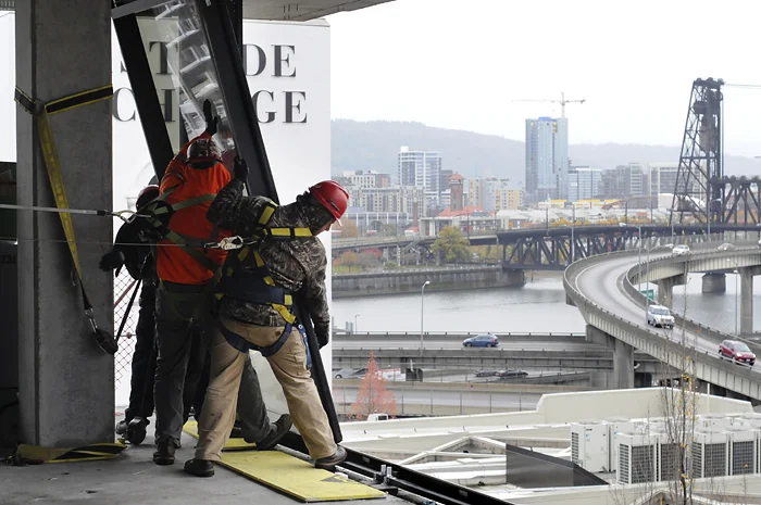 Photos: Work Progresses On Burnside Bridgehead Project