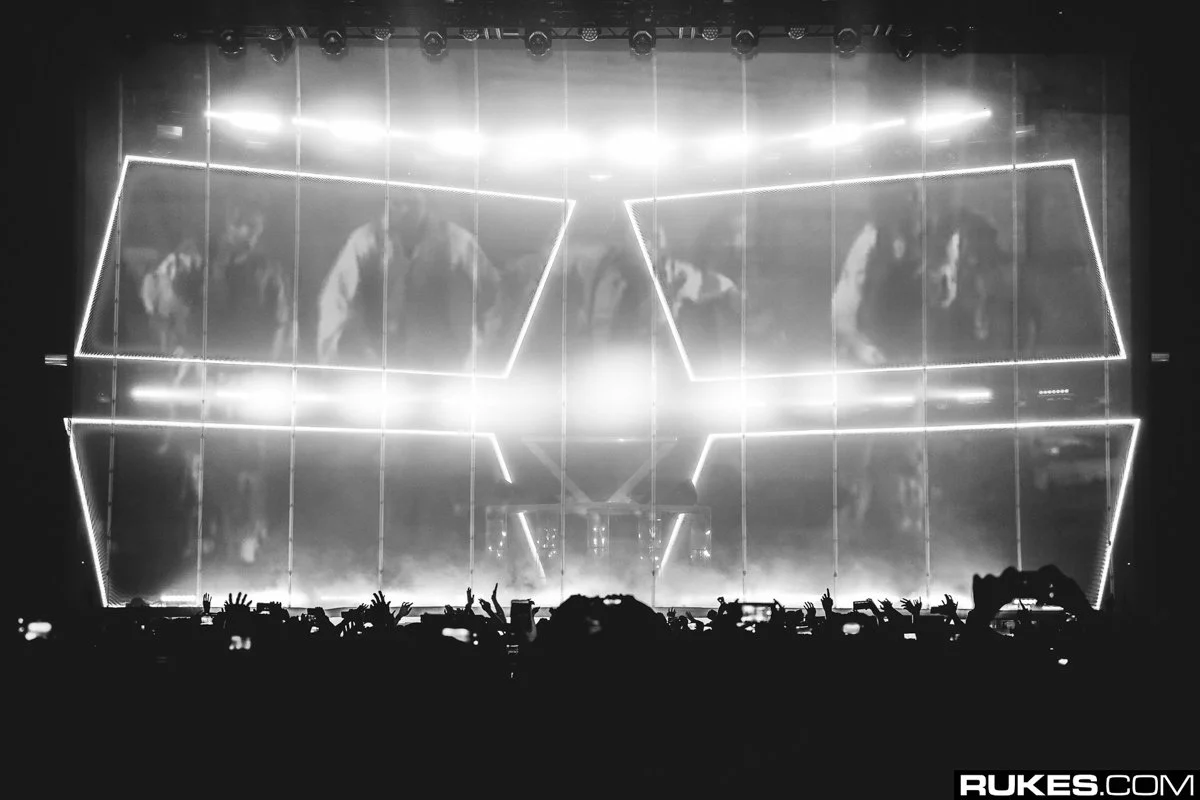 ZEDD-EchoTour-3.jpg