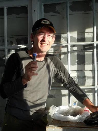 Don shaved his beard off after the lookout work was complete!