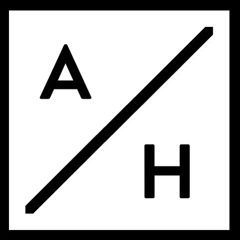 ALANAHOLMES.COM is now live 

#alanaholmes #freelanceartist #advertising #editorial #motion #alanaholmeshairandmakeup #makeupartist #hairstylist #alanaholmesstudio