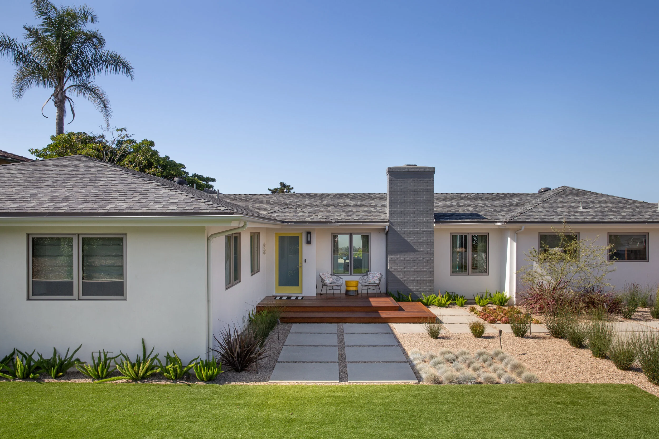 Project: Knoll Circle Contractor: Knight Construction Landscape Architect: Kiesel Design Interior Designer: Haley Bridges Design Photographer: Lepere Studio