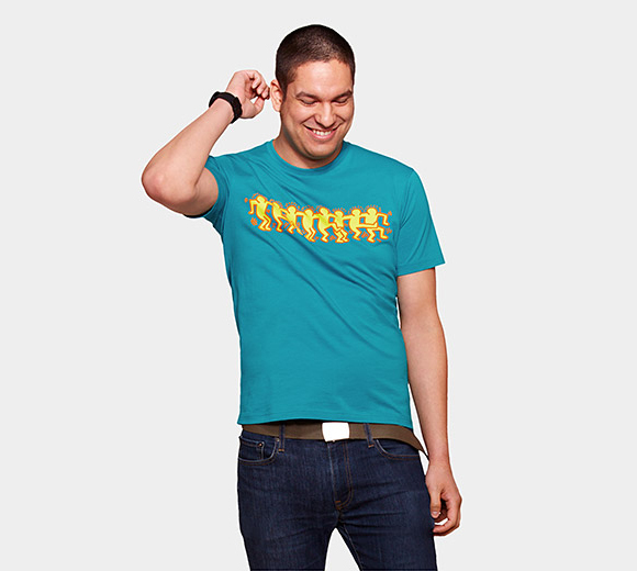 104814_C2_Tshirt_Uniqlo_Haring_Line_Dancers_on_Turq_S_2.jpg