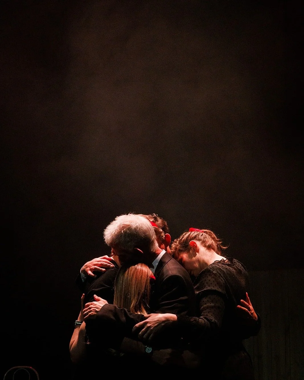 This is how it ends.
.
Thank you to everyone who came to see and experience this special show. 
.
Sorry for making you cry.
.
We hope it touched your hearts the way it touched ours. 
.
 #gippsland_theatre #offtheleashtheatrewithteet #australiantheatr