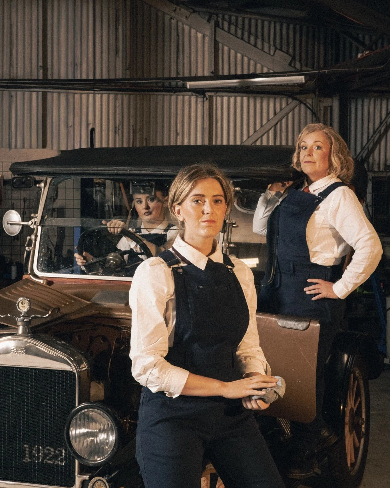 Are you ready to meet our Garage Girls? 👩🏼&zwj;🔧

Coming to Drouin, Trafalgar and Bunyip from 11 - 27 June!

 Book tickets to see it at a venue near you! 🚙

Tickets: http://www.offtheleashtheatre.com.au/

📸@laurenmurphyphotography 
👖@zadieworkw