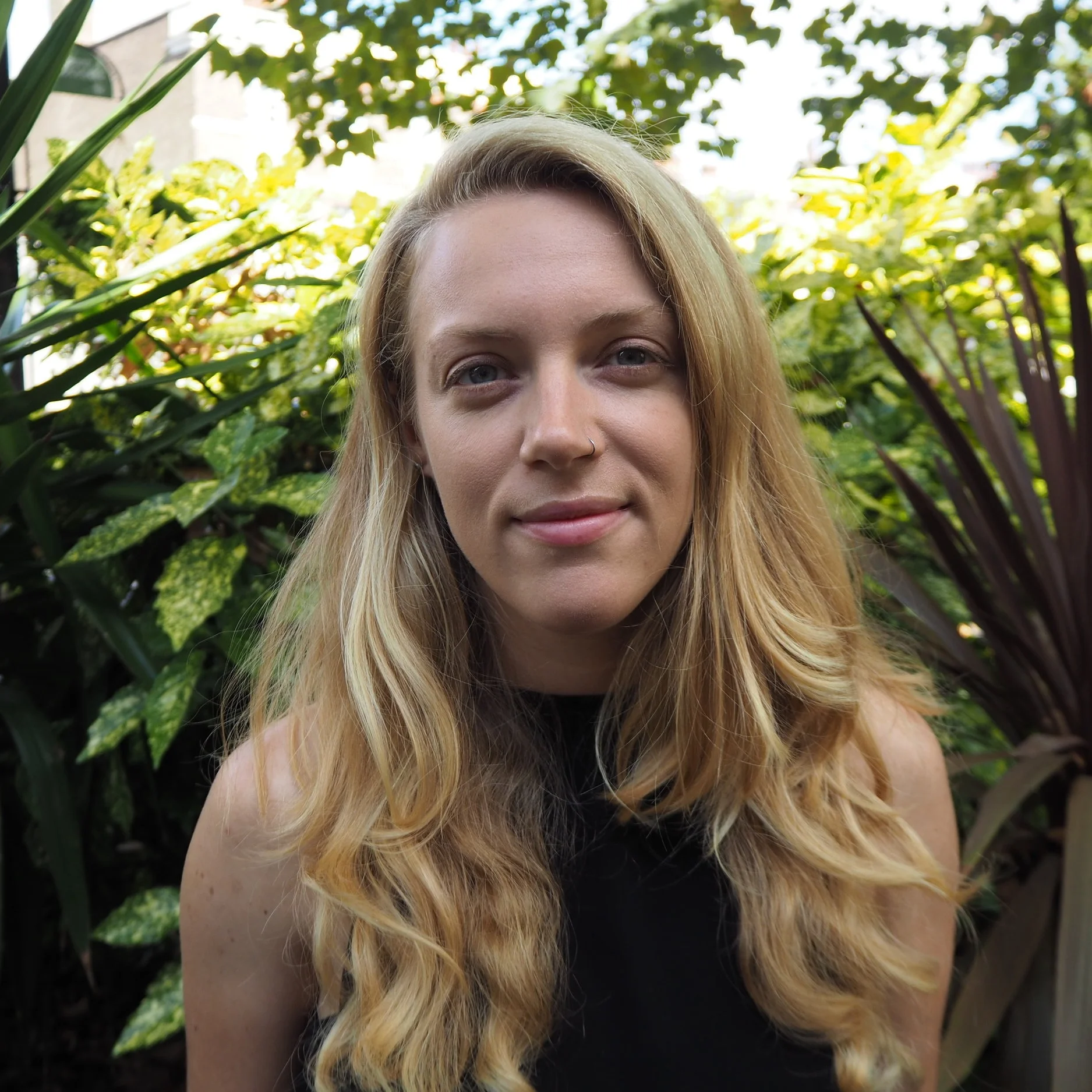 Kim_Hobson_Copywriter_Headshot.jpg