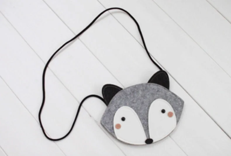 raccoon bag grey 1.jpg
