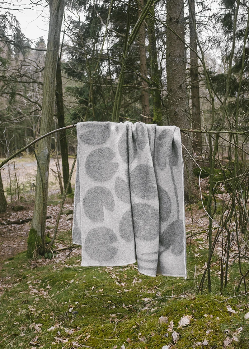 blanket wool water lilies grey 2.jpg