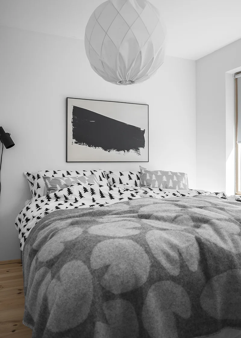 blanket wool water lilies grey 3.jpg
