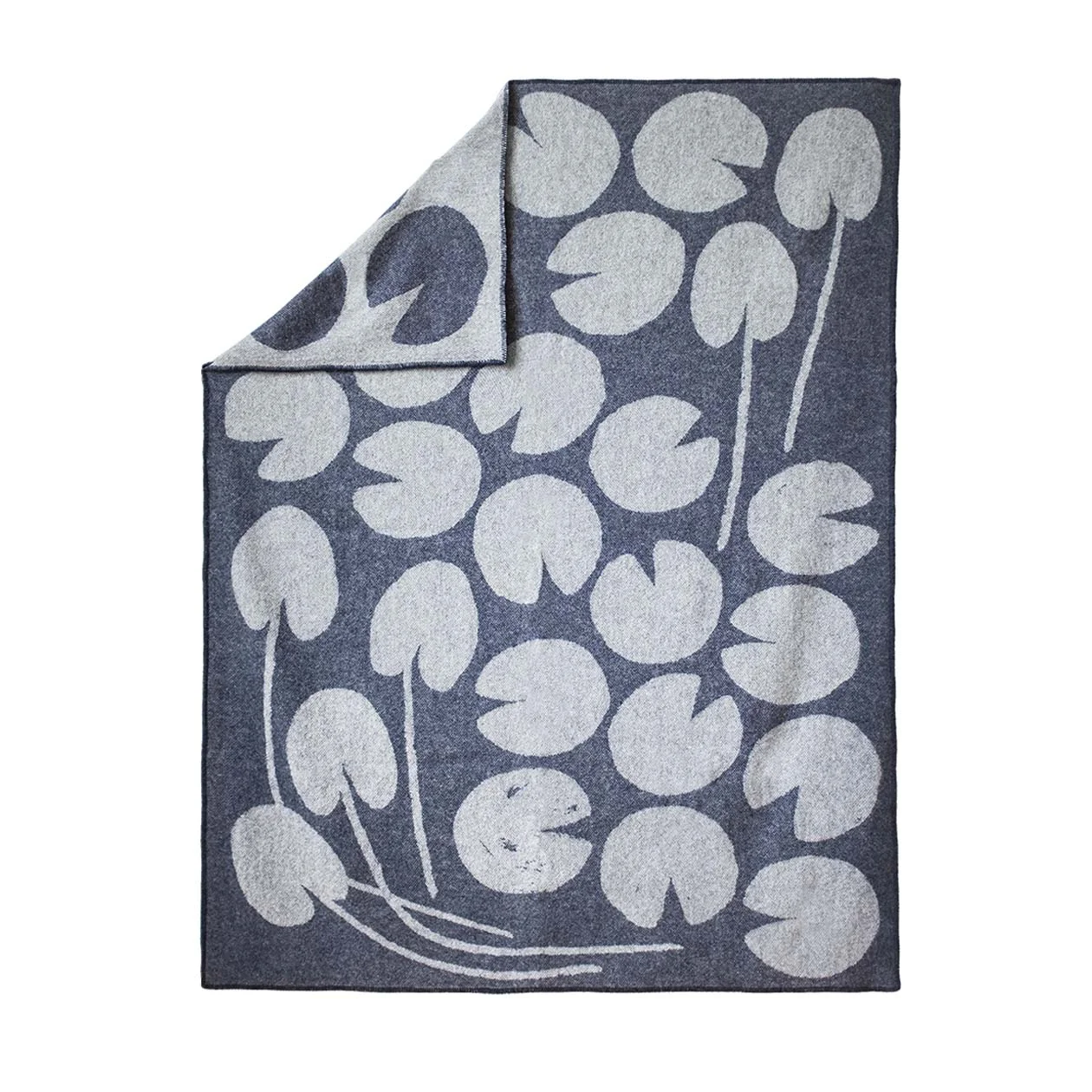 blanket wool water lilies blue.jpg