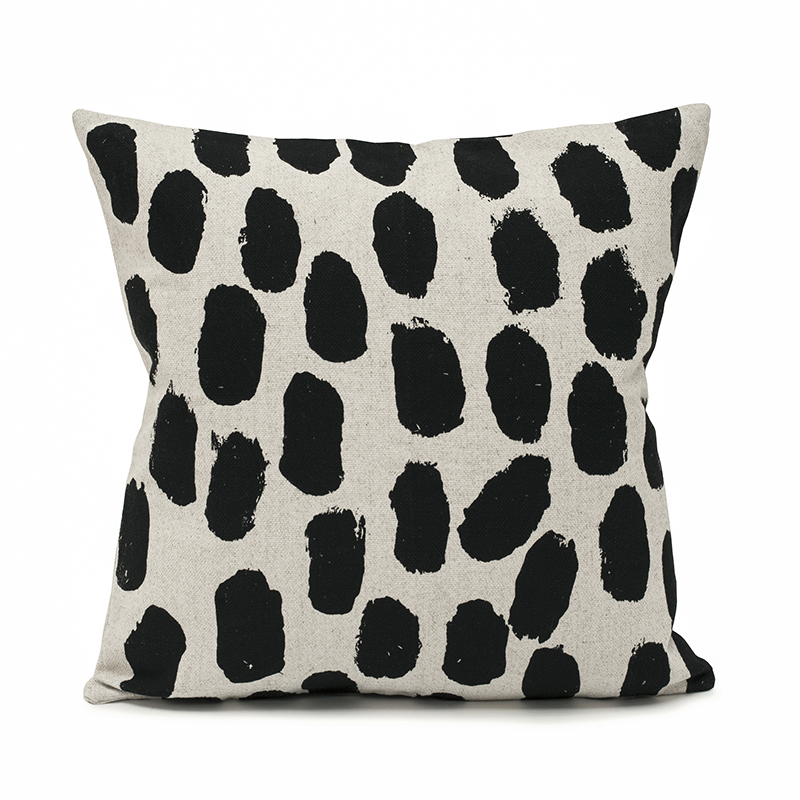 cushion dots black.jpg