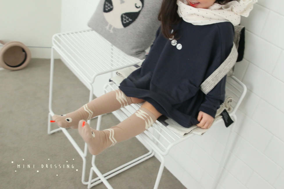 snake socks beige 2.png