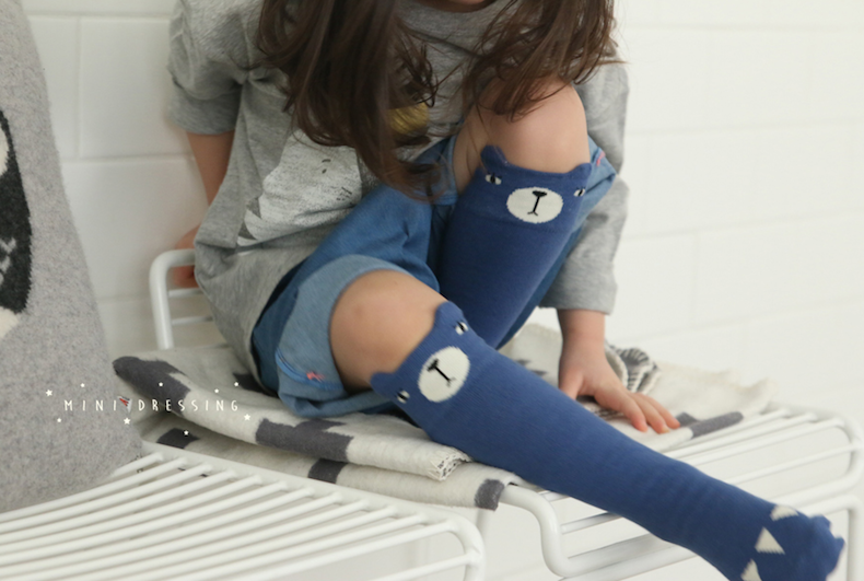 bear knee socks blue 1.png