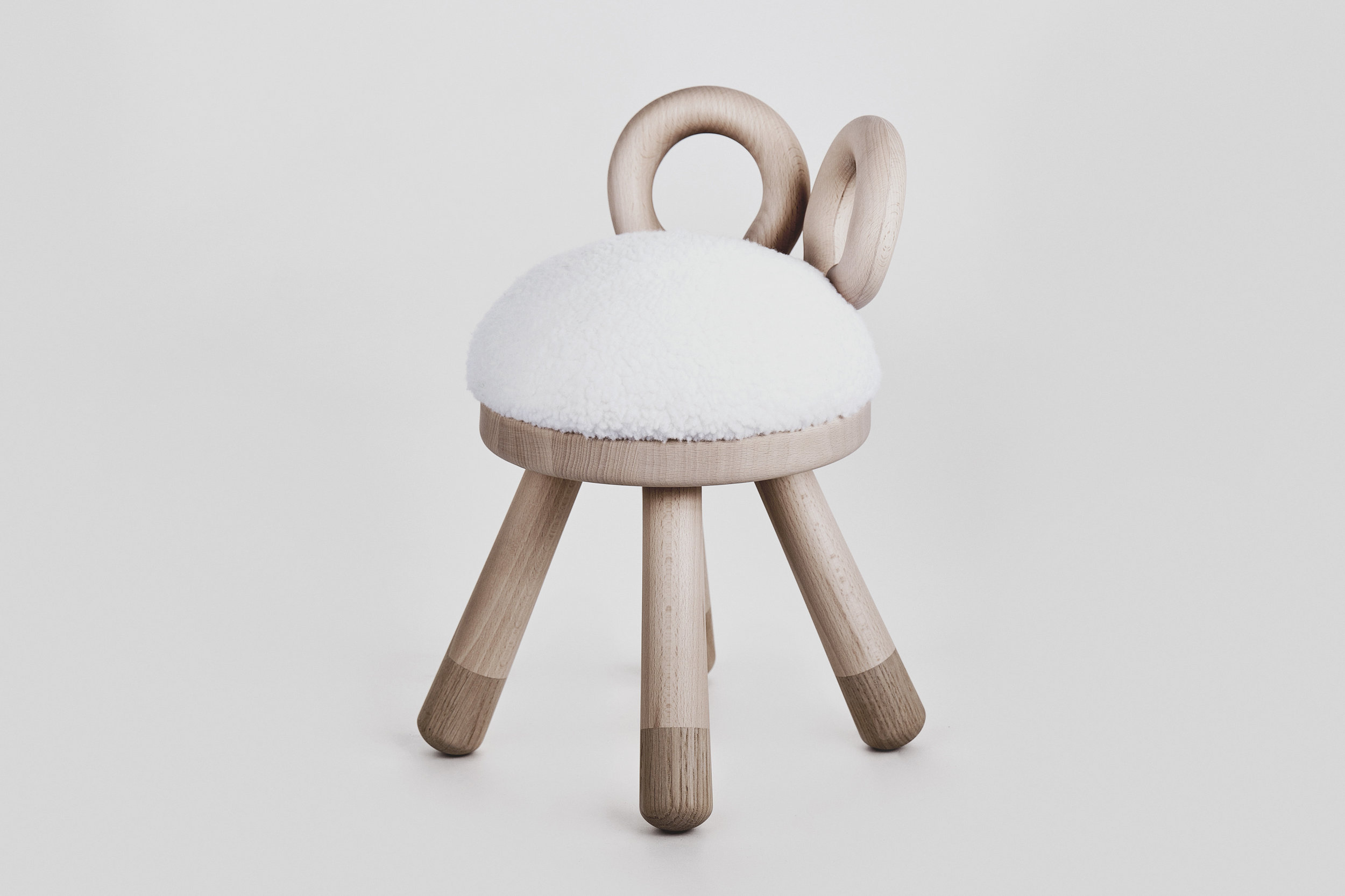 Sheep_chair_01.jpg