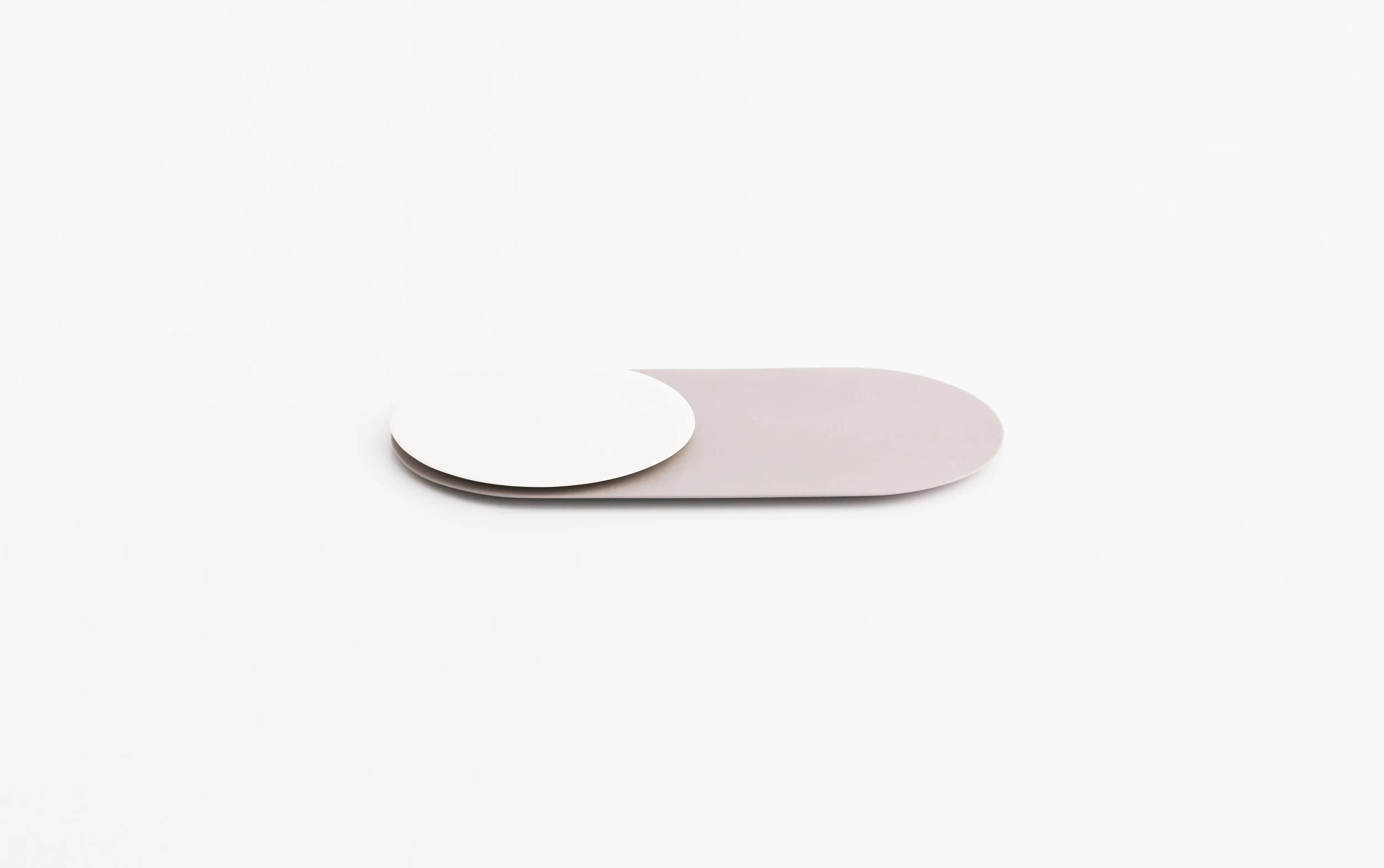 plate_R gray.jpg