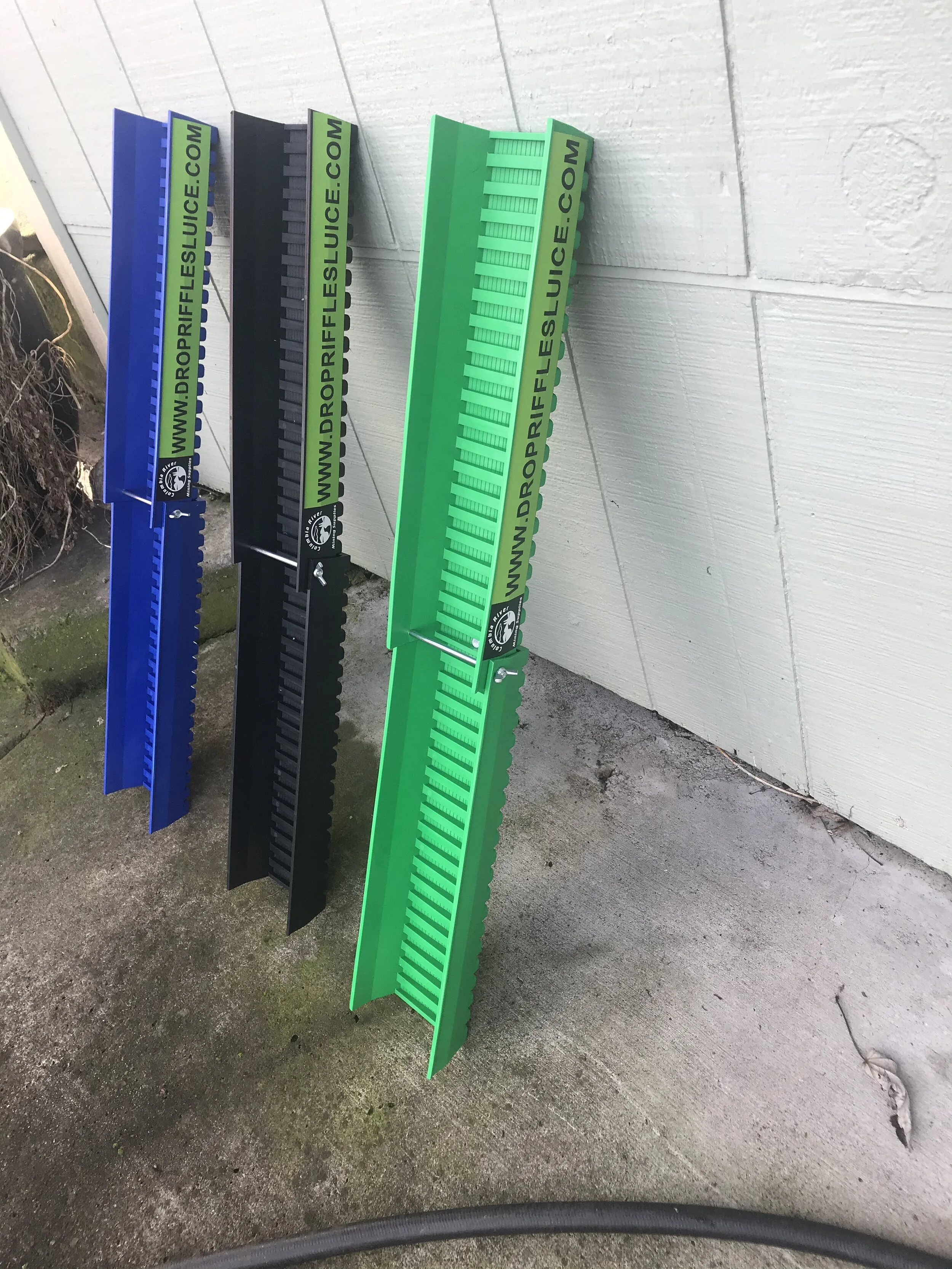 19C9084F-10FF-4C0A-BDA4-40D1C4E3B053