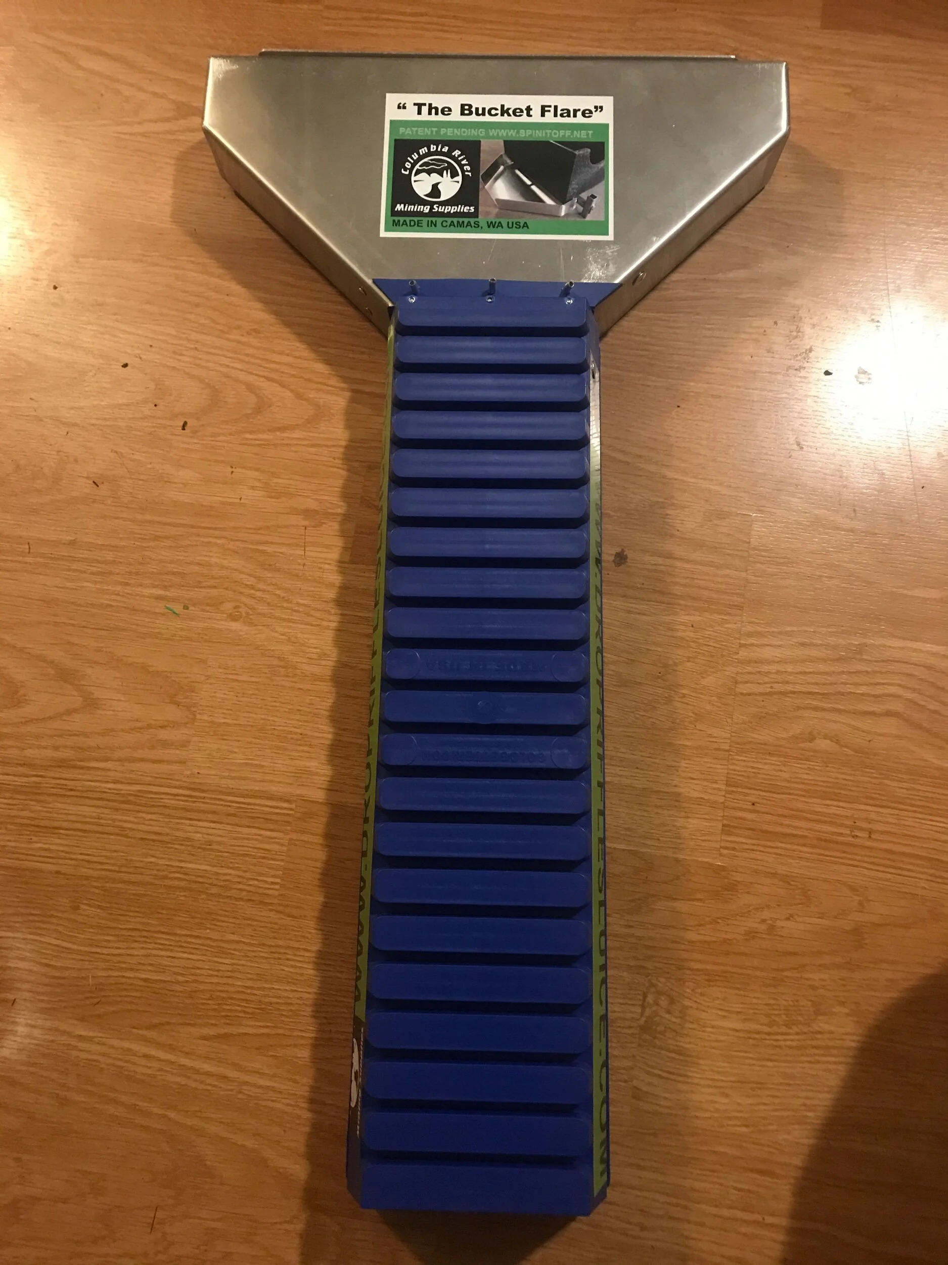 CEB1E370-CF90-403A-952B-B26B6B2E6953