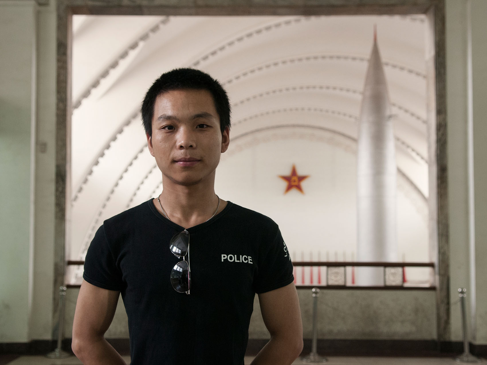  A young military enthusiast visiting the Military Museum in Beijing. 