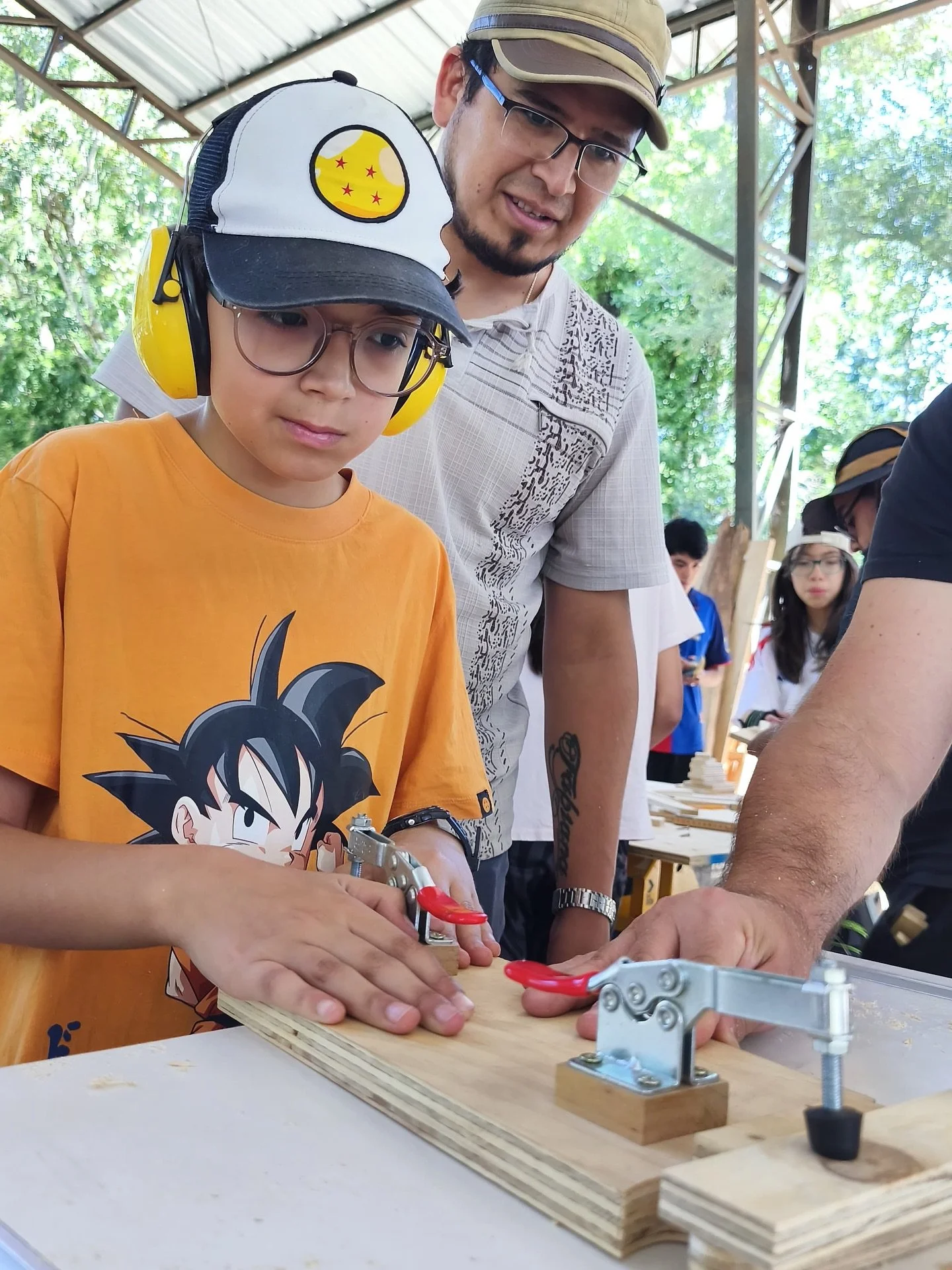 &iexcl;Damos gracias al Se&ntilde;or por el hermano Jonathan Moyano! de @carpinteria.teys , que estar&aacute; esta semana impartiendo un taller de carpinter&iacute;a a los Siervos y sus familias, &iexcl;para conocer su trabajo y ministerio seguir su 