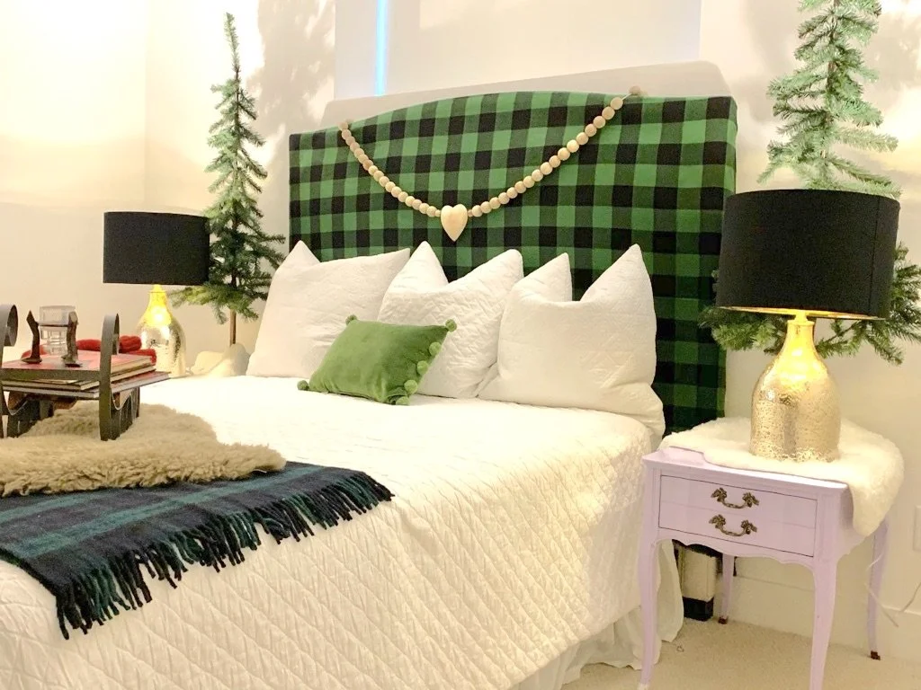 christmassy guest room.jpeg